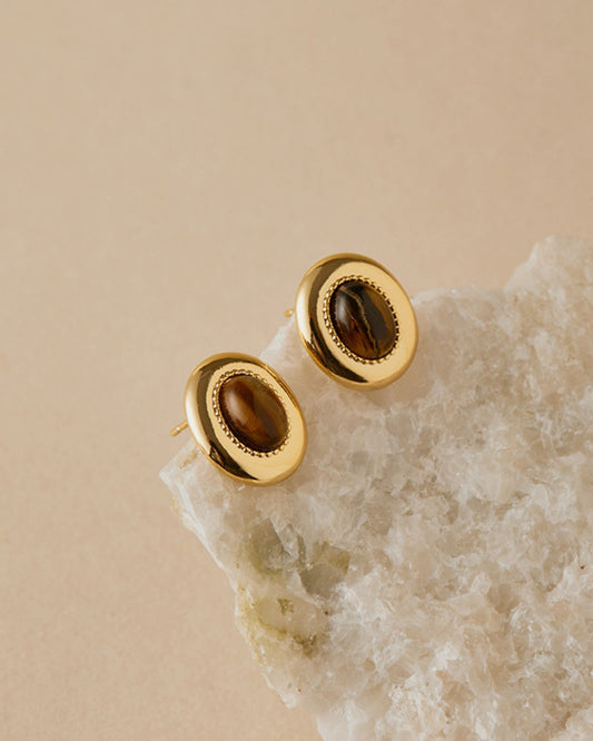 How to Remove Stud Earrings Without the Struggle