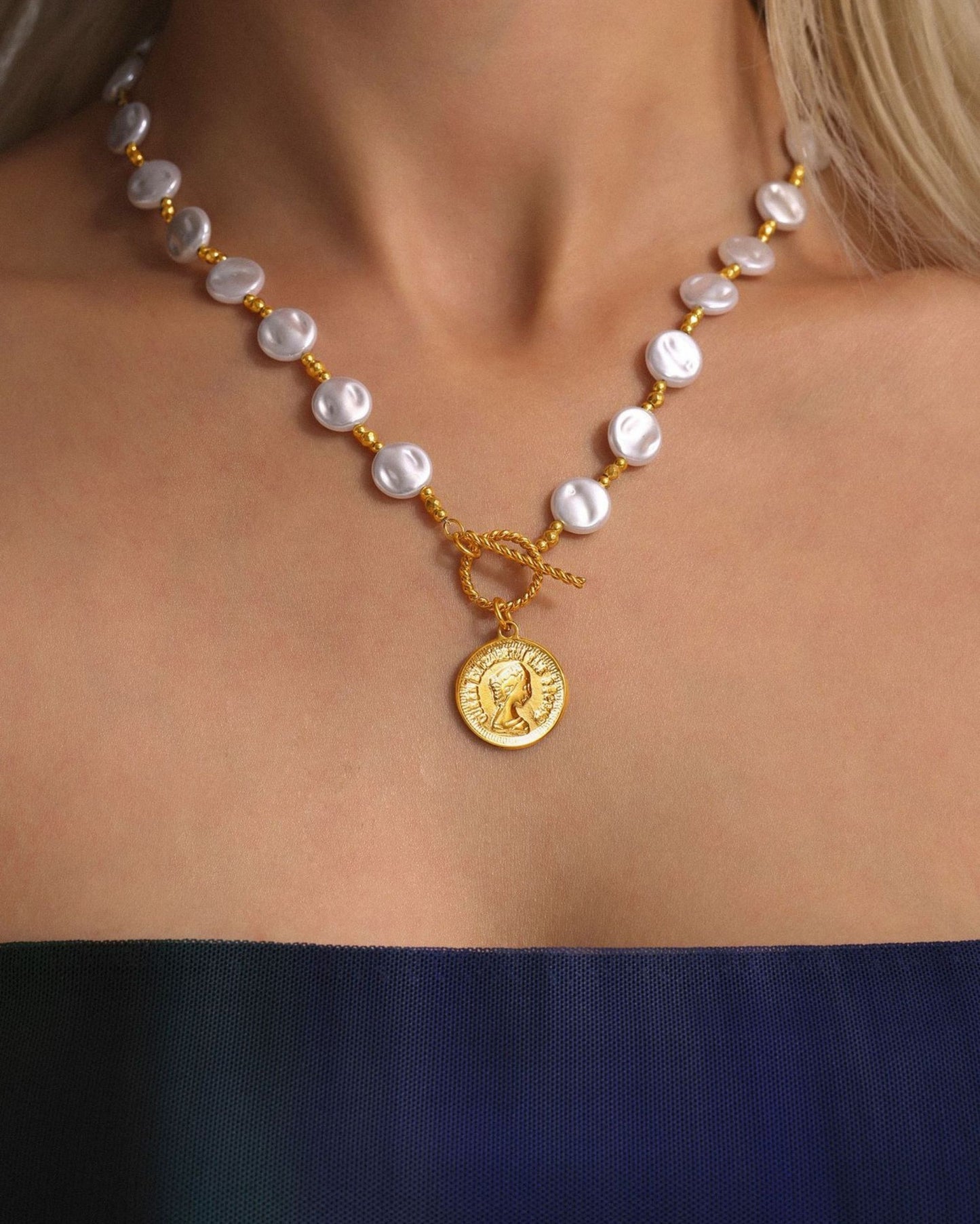 Gold Elizabethan Necklace