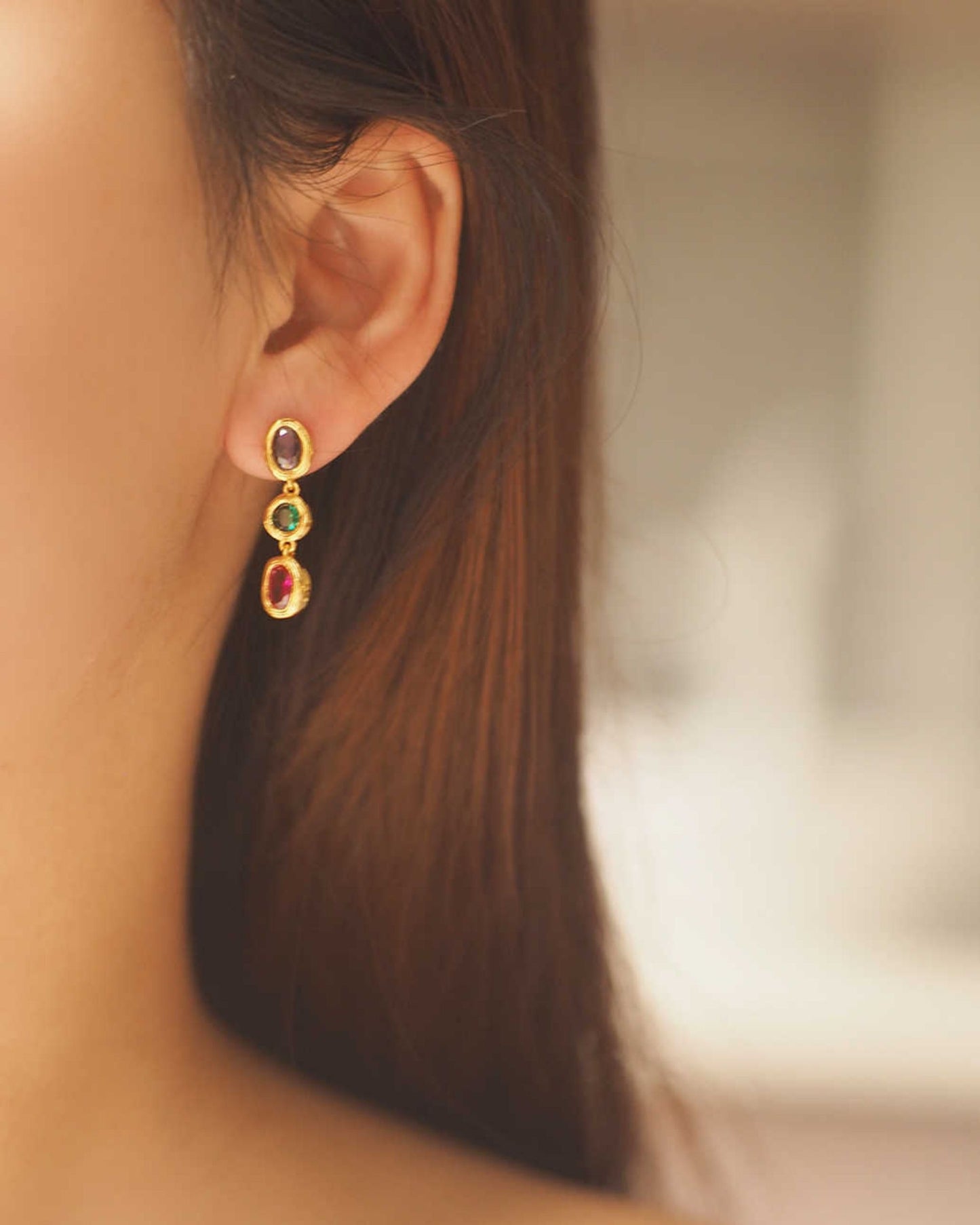 Gold_Aluna_Prism_Earrings_2