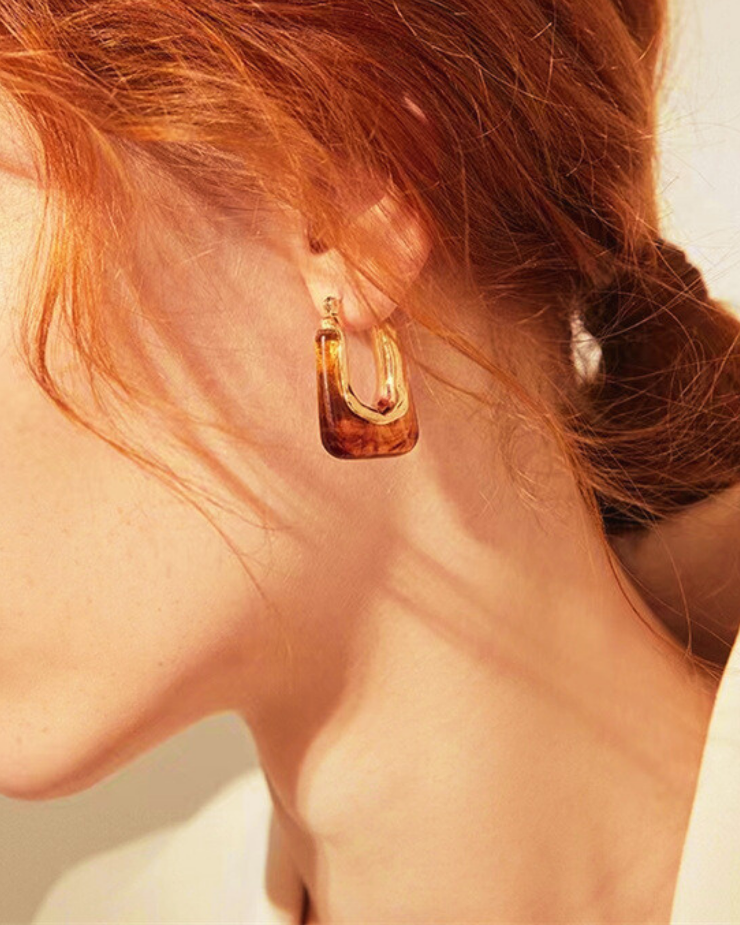 Gold_Amber_Reverie_Hoop_Earrings_4
