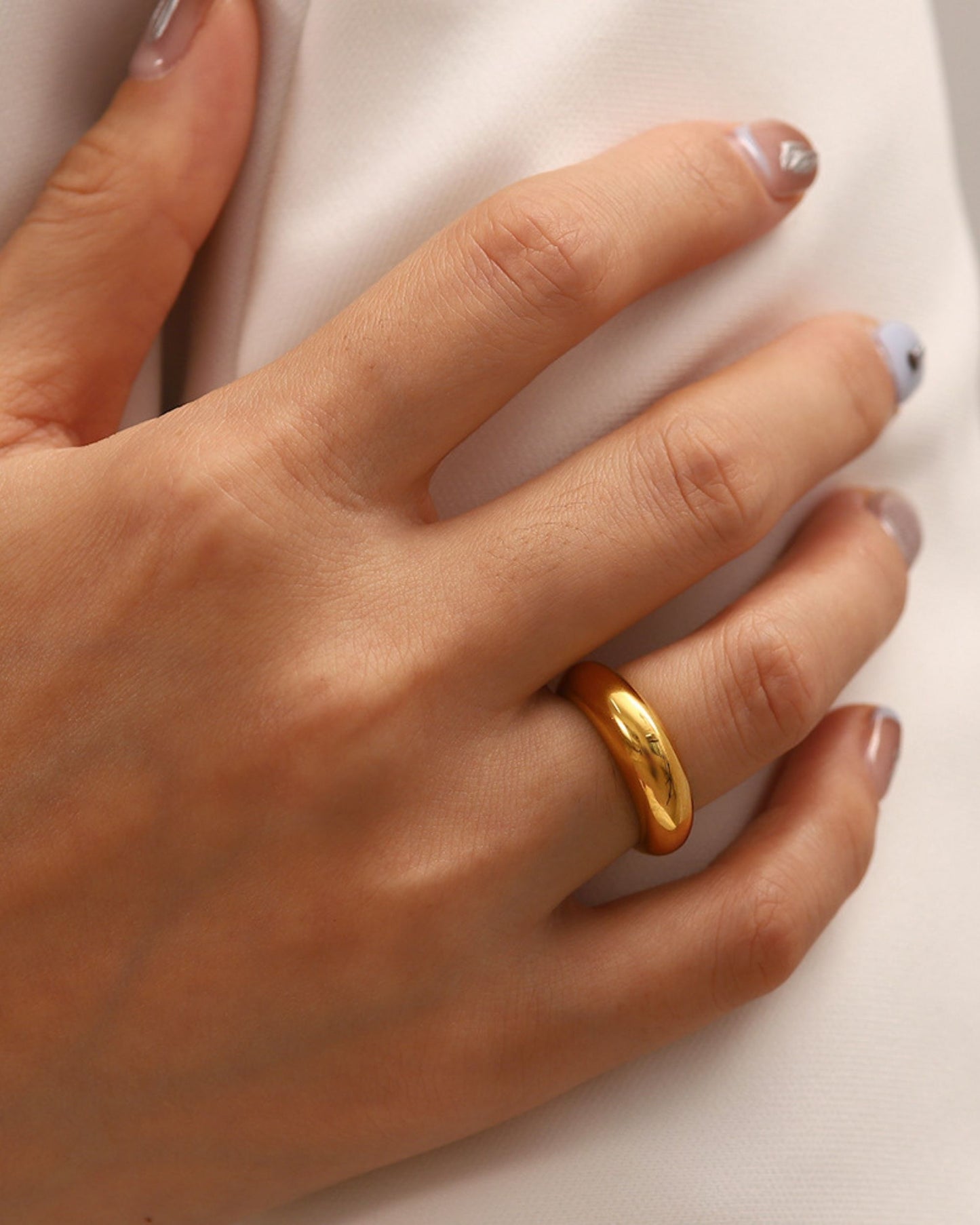 Gold_Arc_Dome_Ring_2