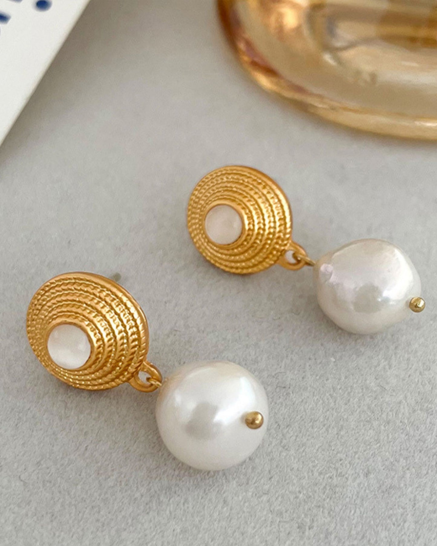 Gold_Arl_sienne_Pearl_Earrings_3