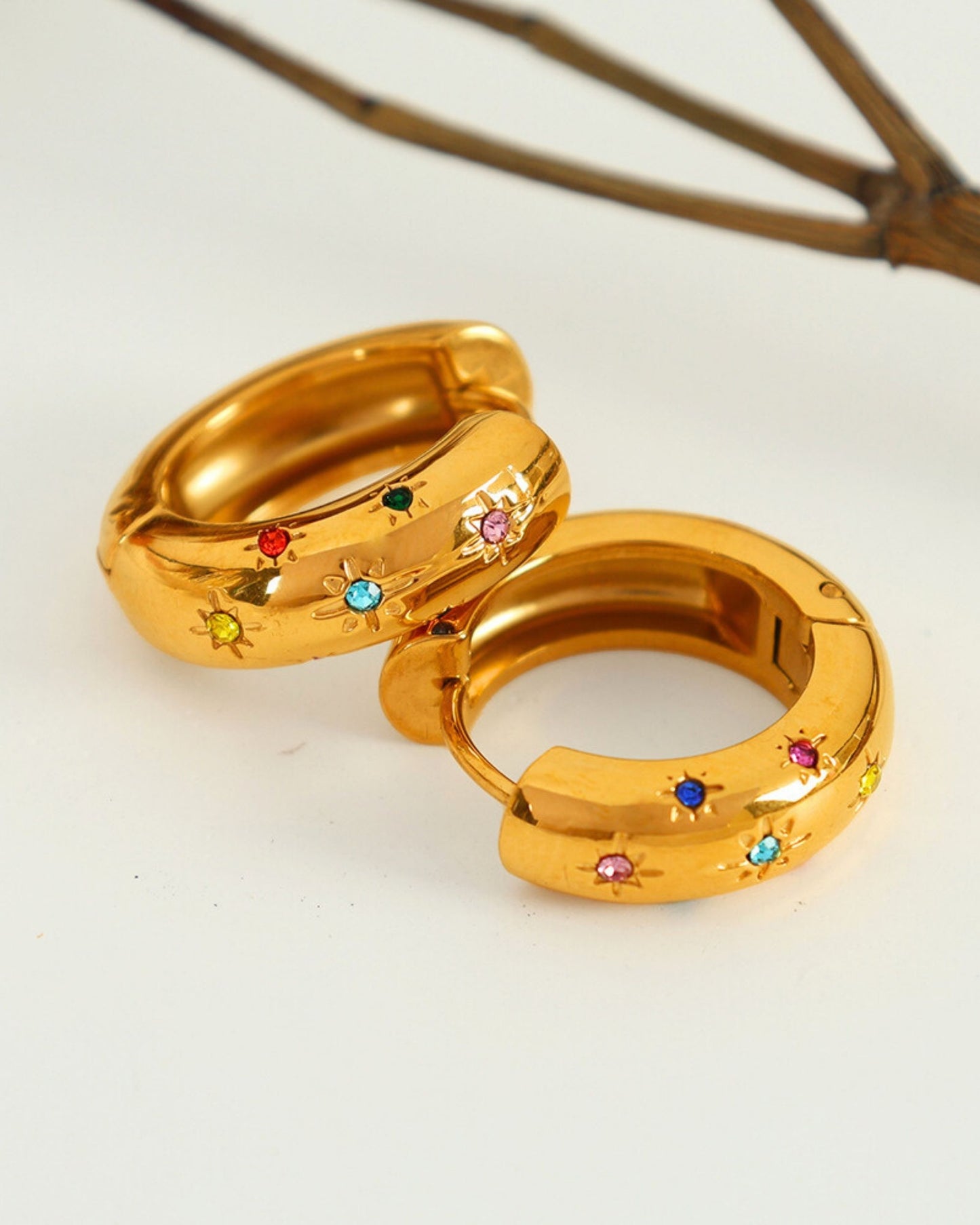 Gold_Bloomdrop_Huggie_Earrings_3