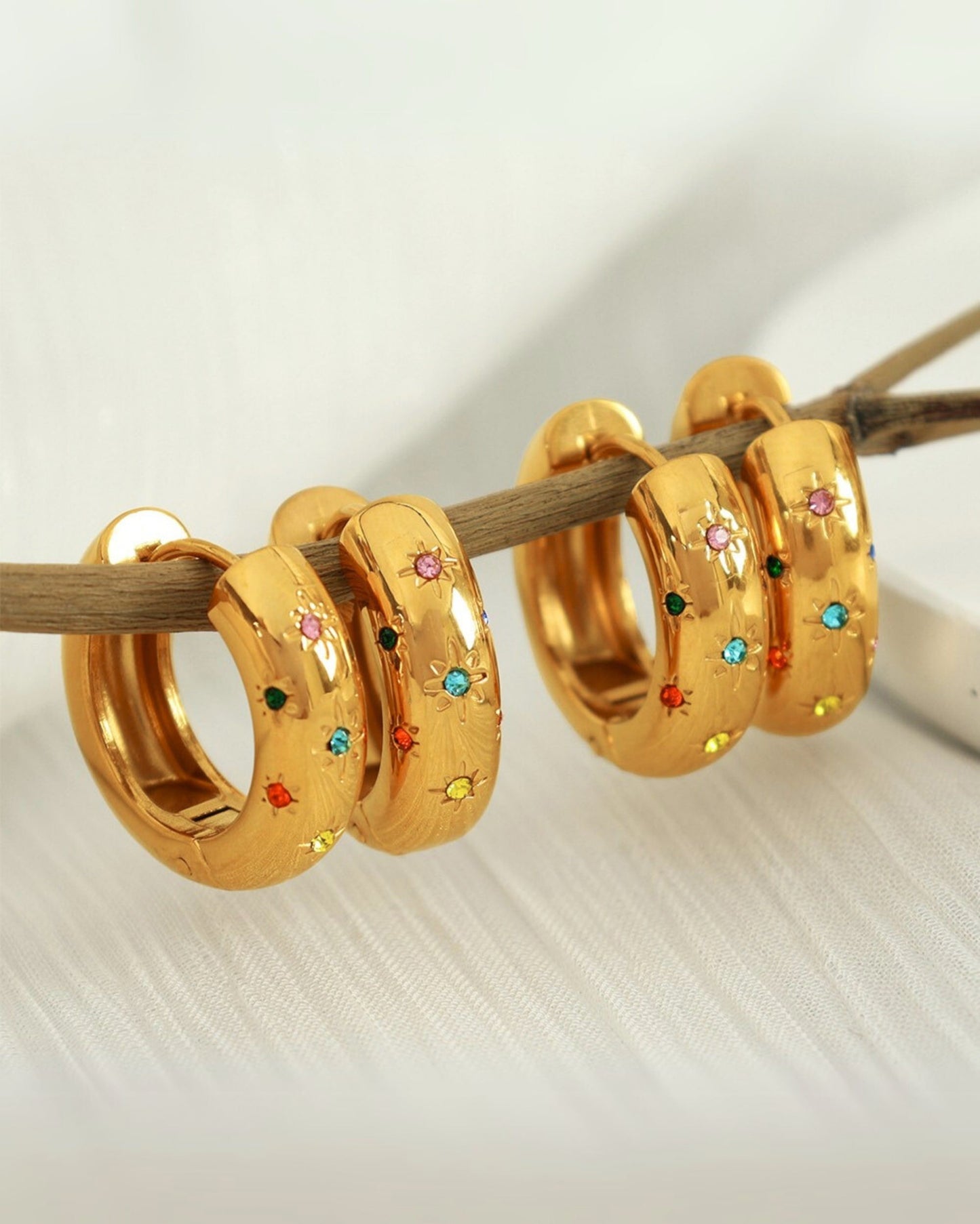 Gold_Bloomdrop_Huggie_Earrings_4