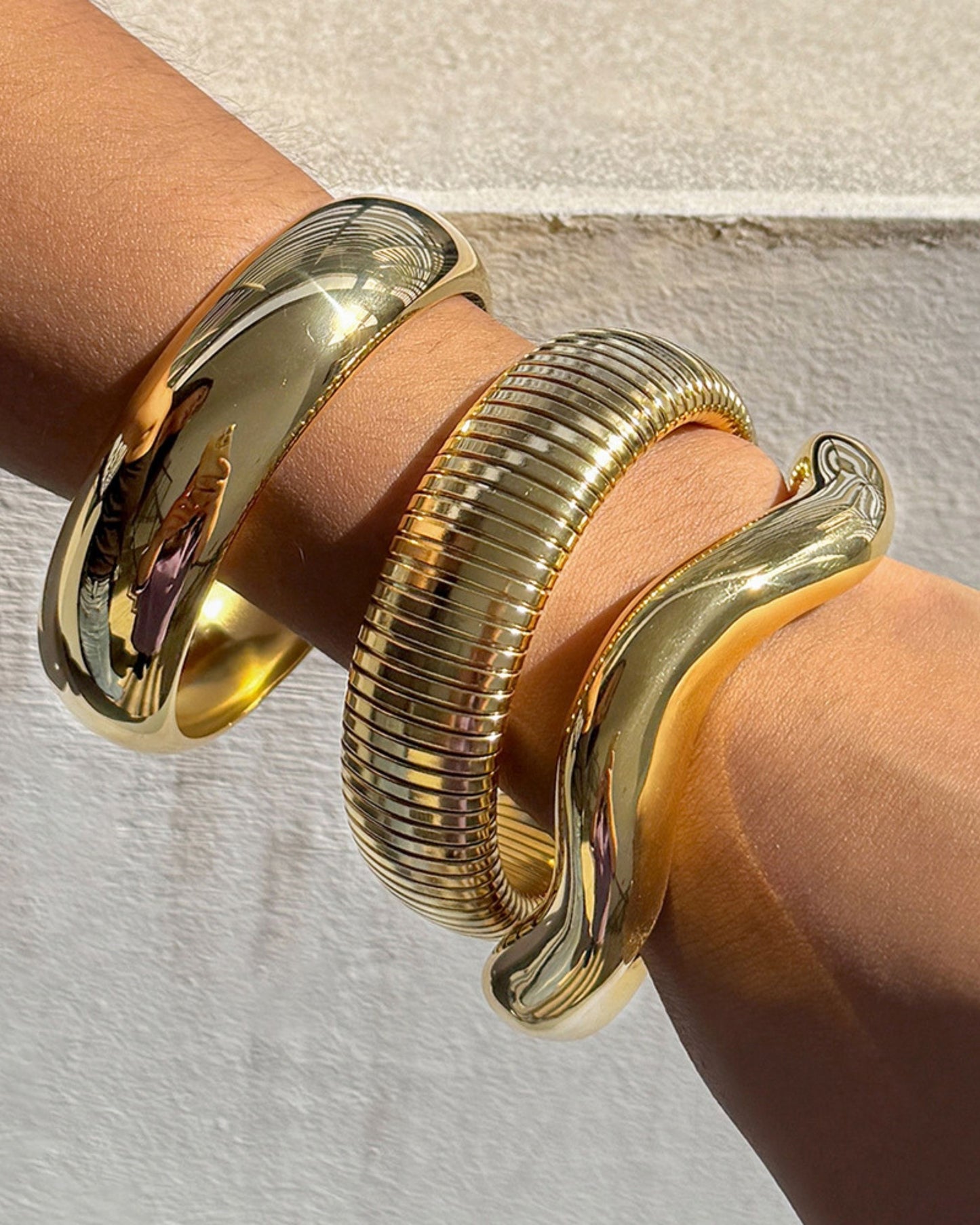 Gold_Bold_Dome_Bangle_3
