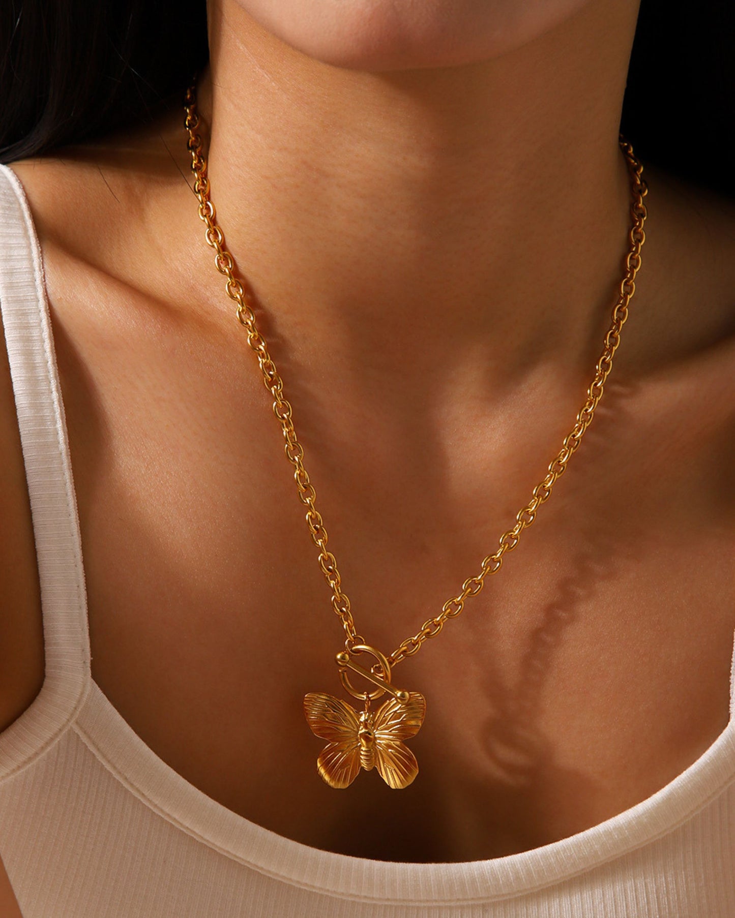 Gold_Butterfly_Pendant_Necklace_6