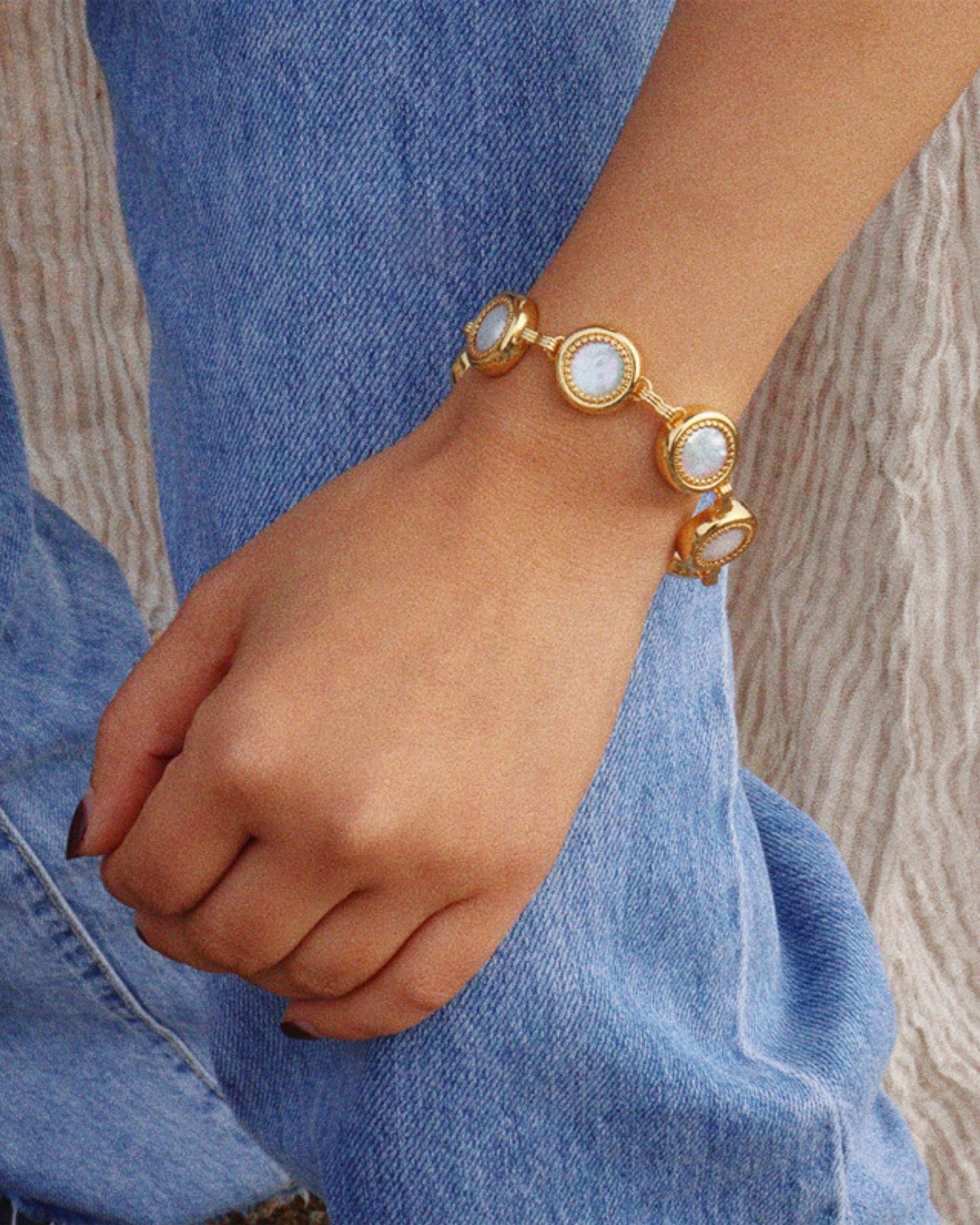 Gold_Calen_Pearl_Bracelet_2