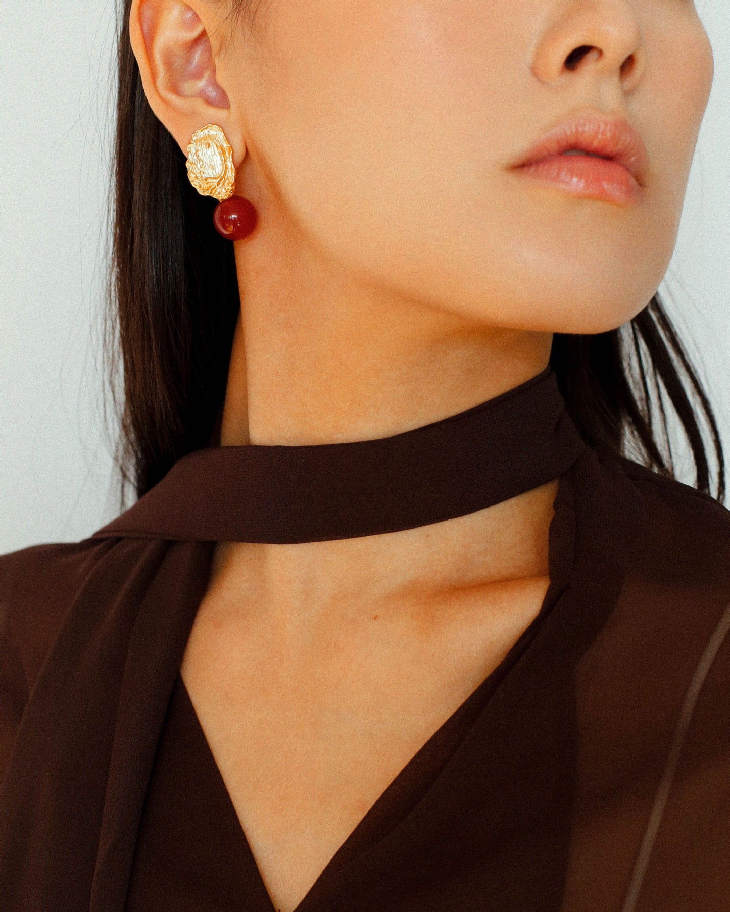 Gold_Carnelian_Asymmetry_Glow_Earrings_2