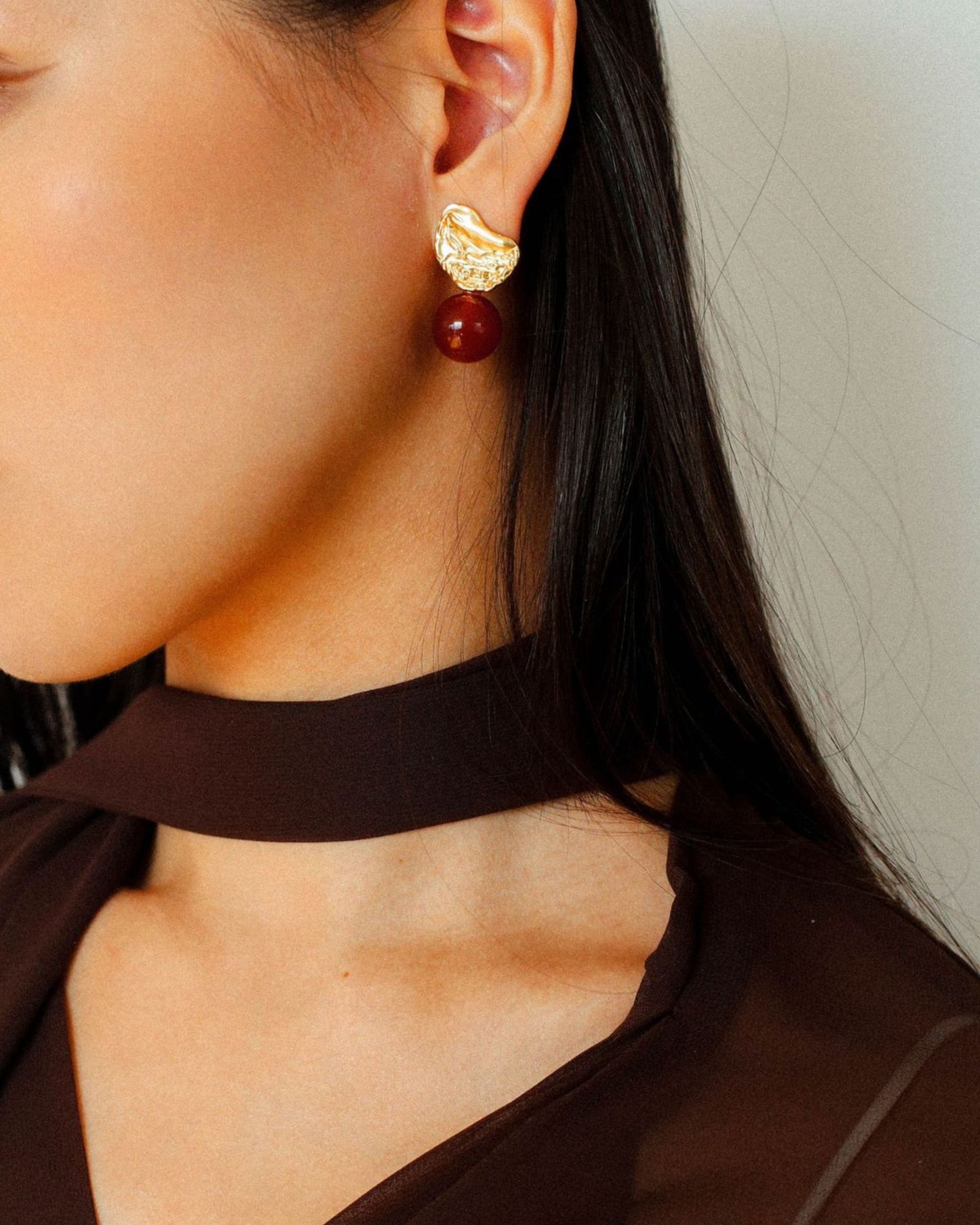 Gold_Carnelian_Asymmetry_Glow_Earrings_3
