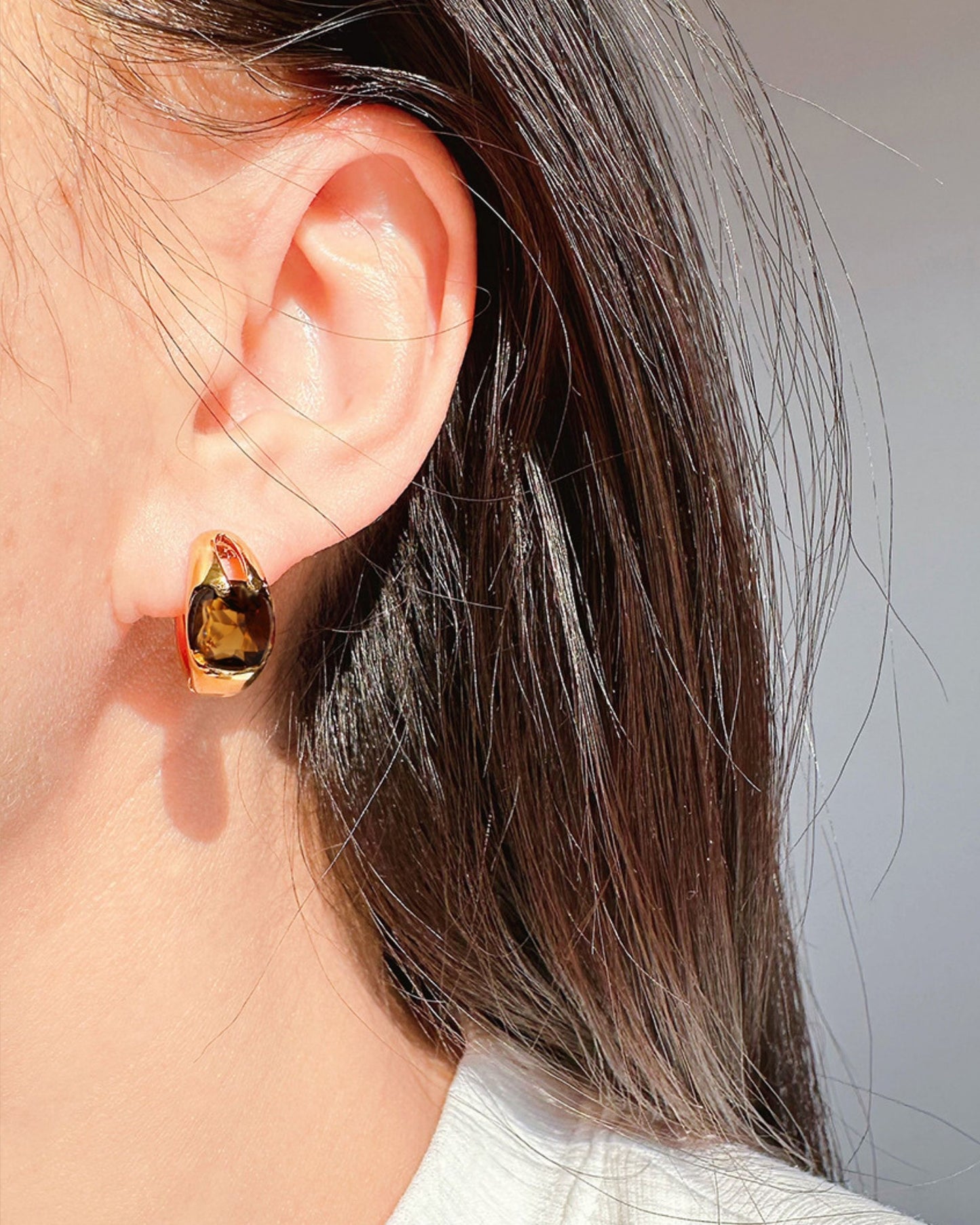 Gold_Cassia_Crown_Hoop_Earrings_2