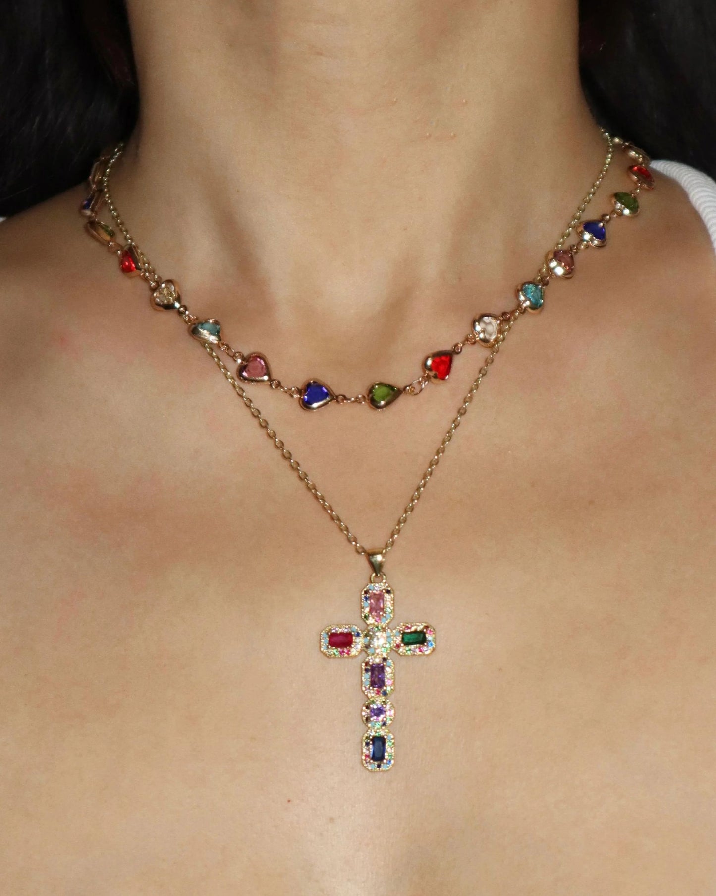 Gold_Chloe_Heart_Necklace_8