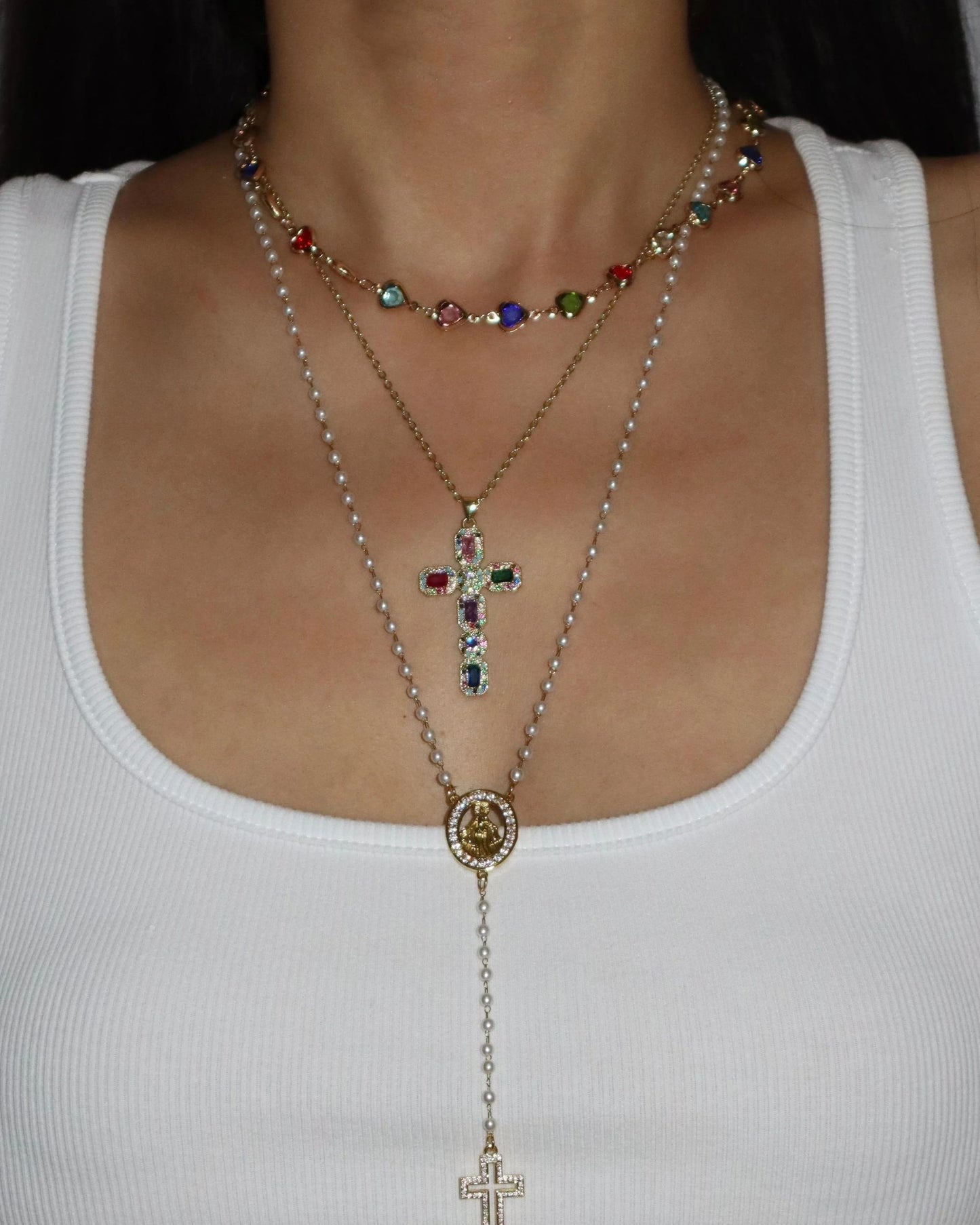 Gold_Chloe_Heart_Necklace_9