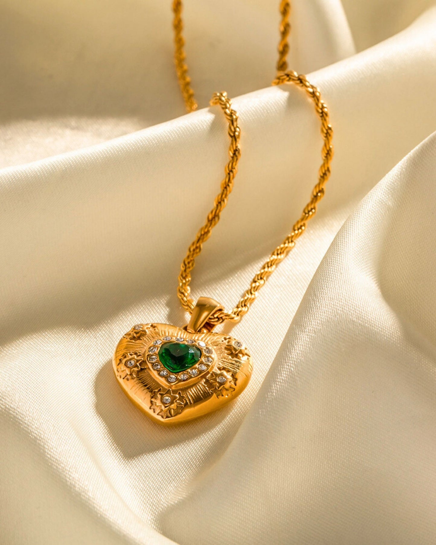 Gold_Cosmic_Heart_Necklace_2