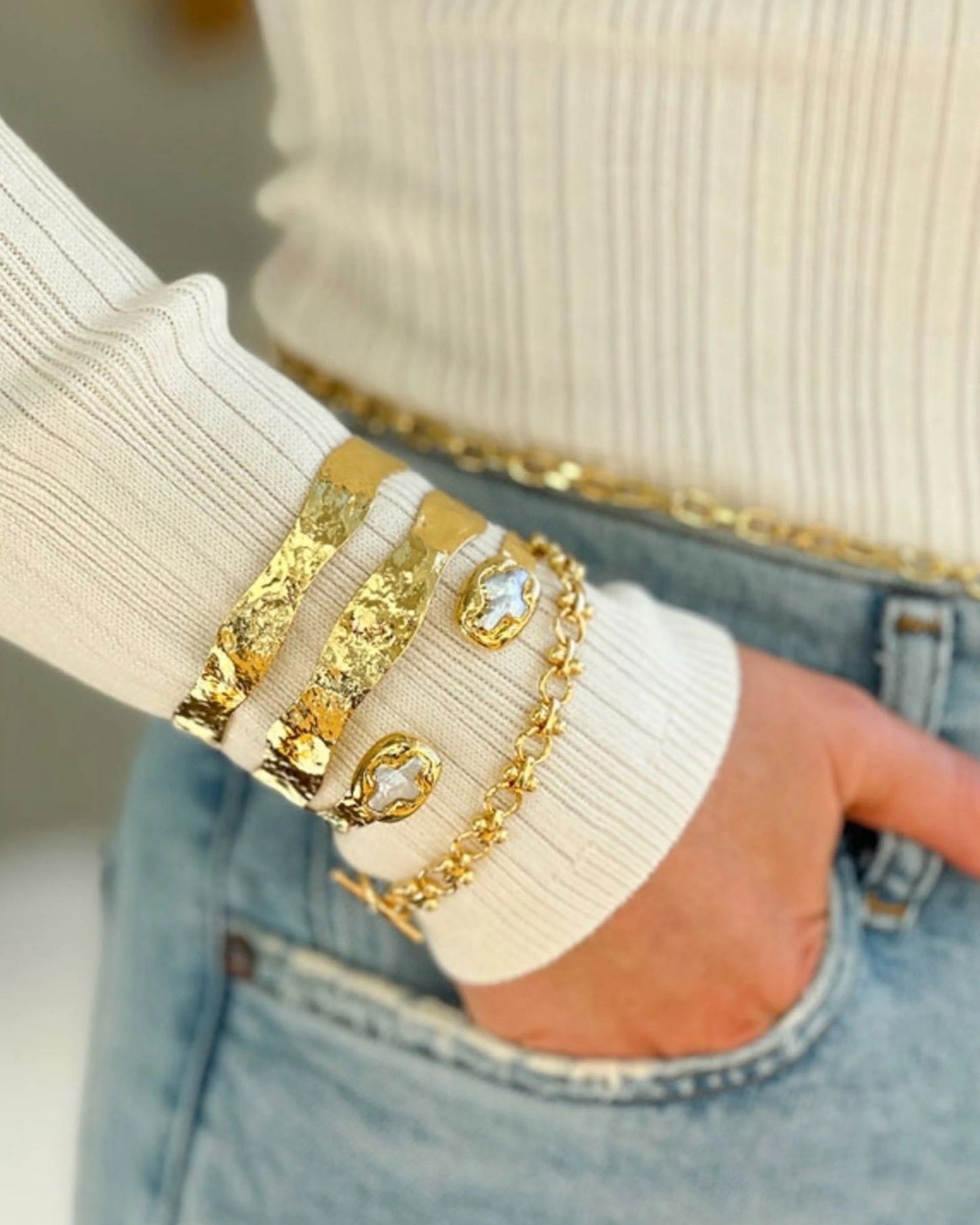 Gold_Cross_Pearl_Bangle_5