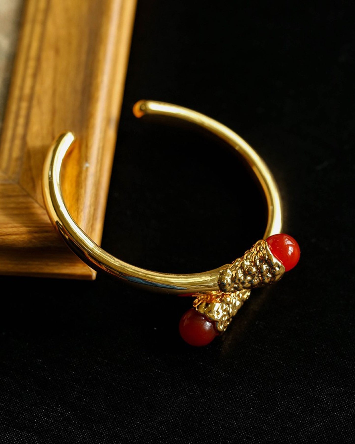 Gold_Crossover_Carnelian_Solstice_Bracelet_3