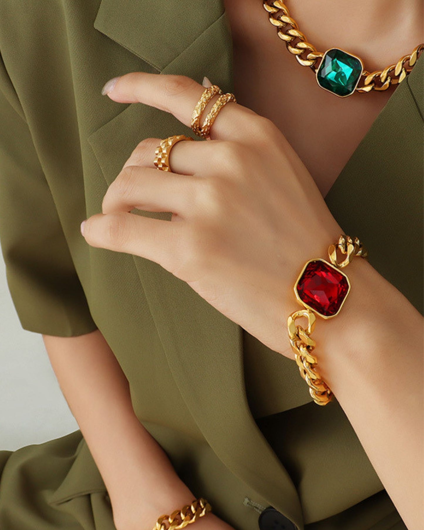 Gold_Dahlia_Blaze_Bracelet_2