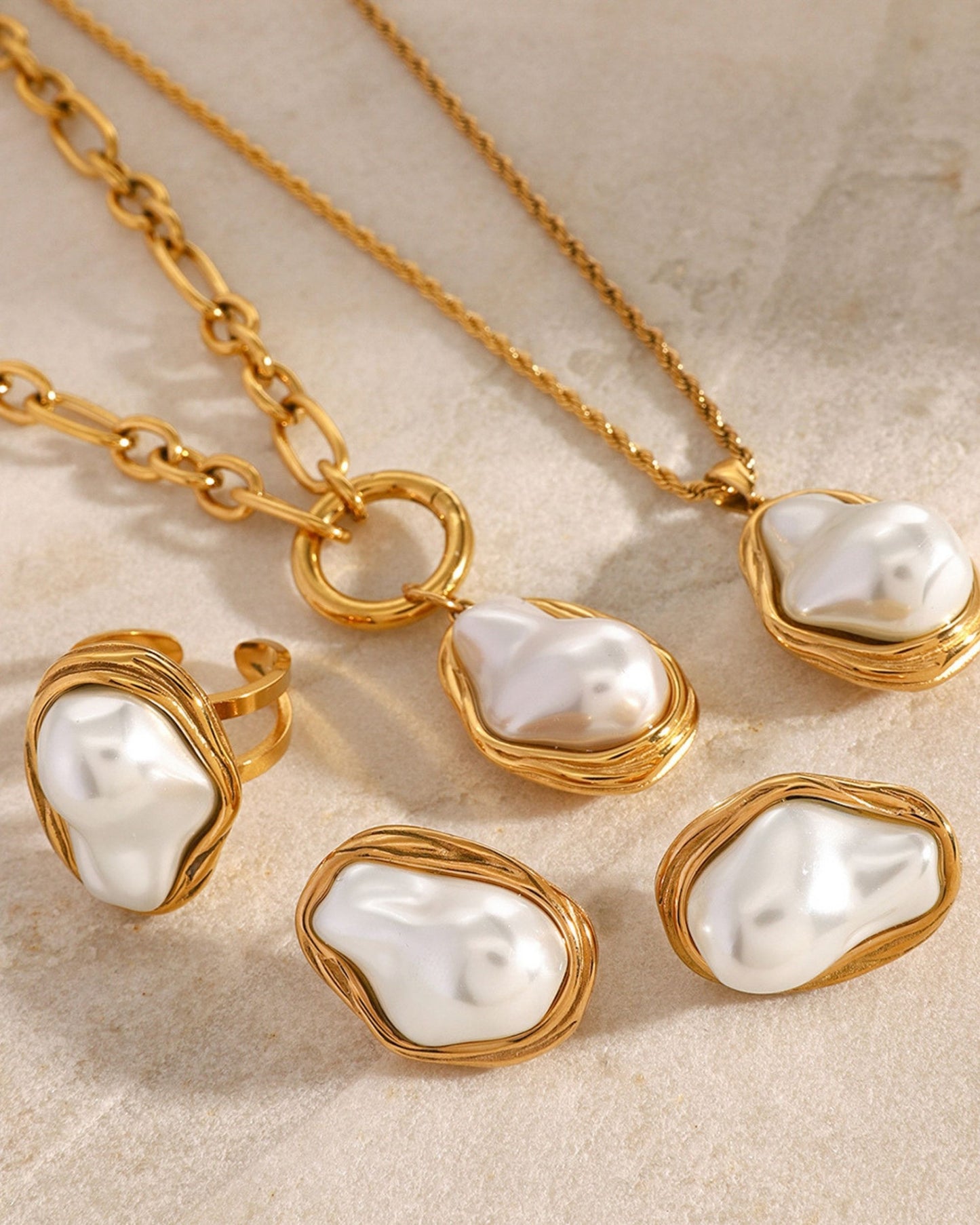Gold_Doris_Pearl_Necklace_4