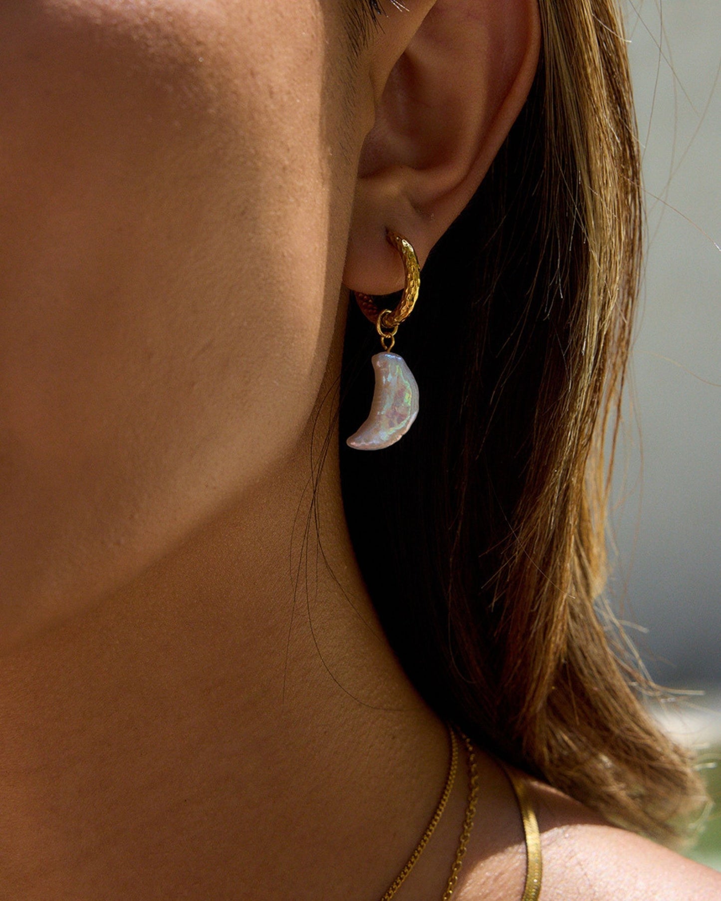 Gold_Dreamy_Hoop_Earrings_3