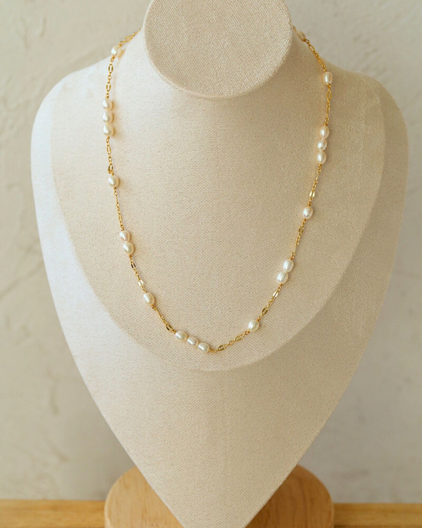 Gold_Drizzle_Pearl_Necklace_1