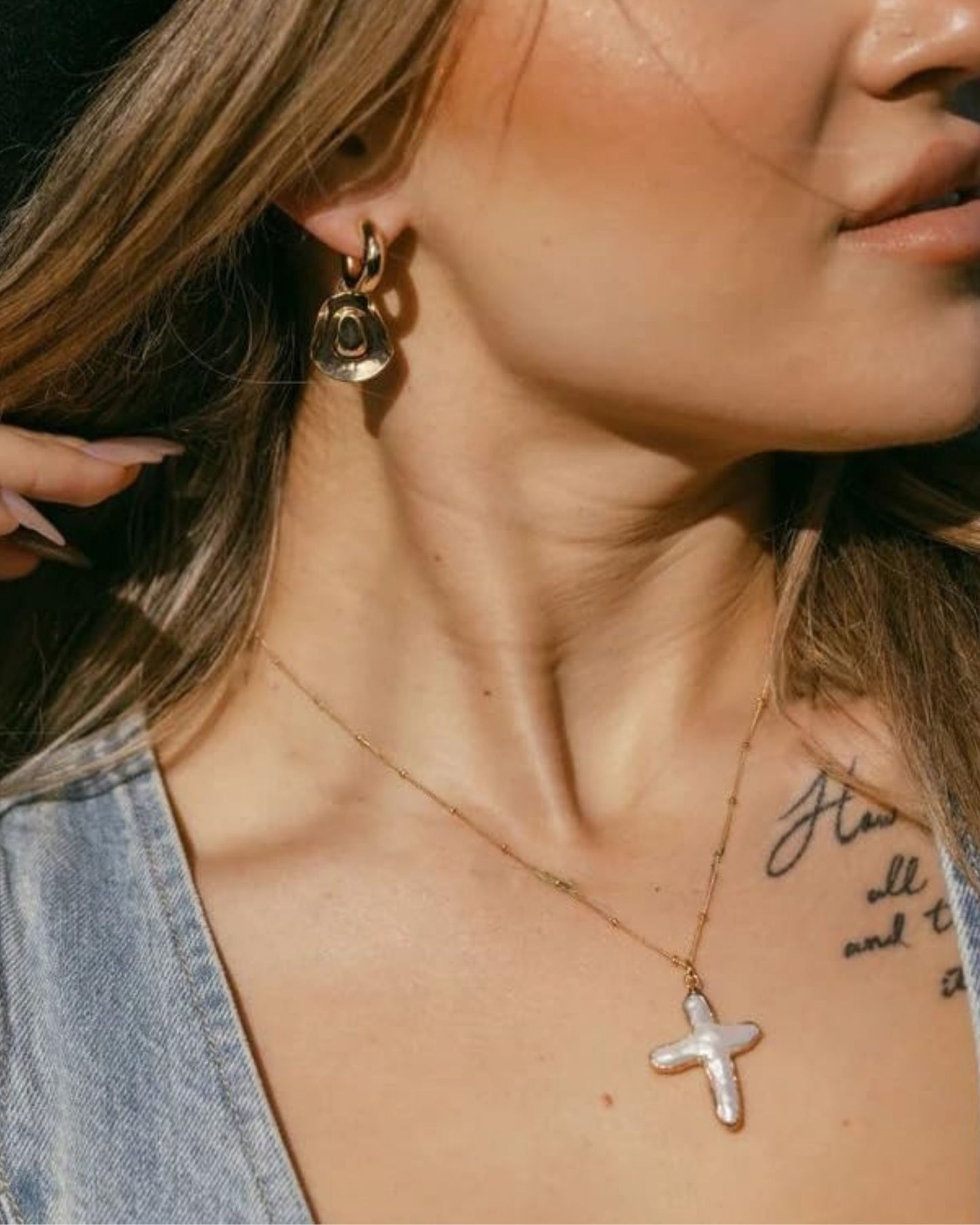Gold_Elodie_Pearl_Cross_Necklace_4