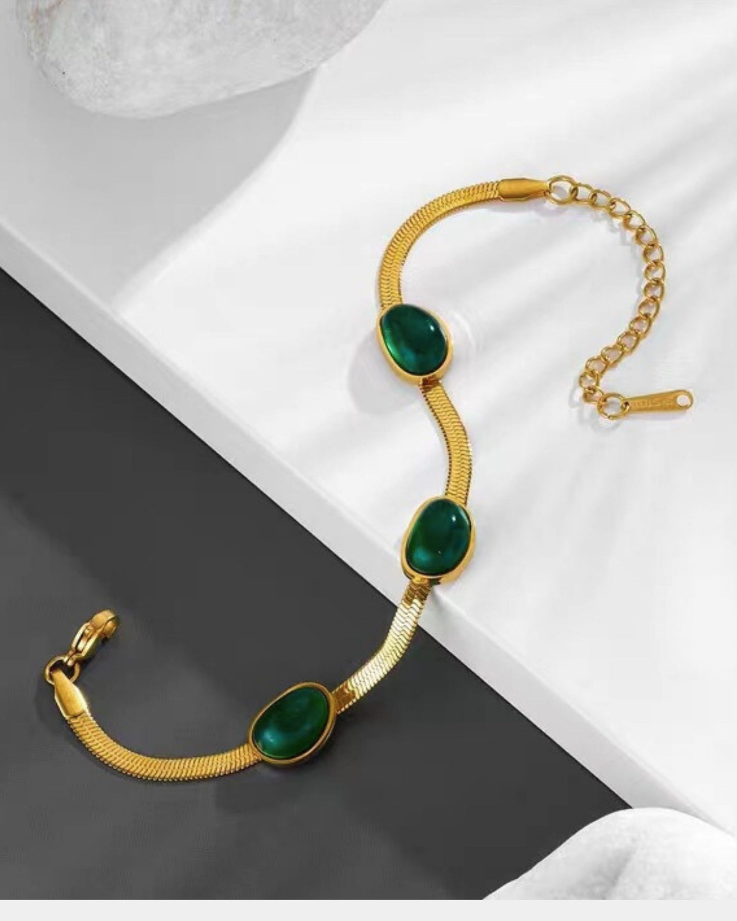 Gold_Emerald_Trilogy_Herringbone_Bracelet_3