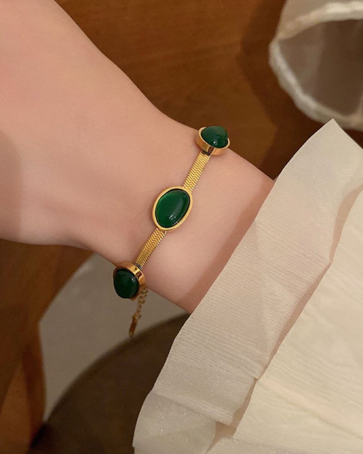 Gold_Emerald_Trilogy_Herringbone_Bracelet_4