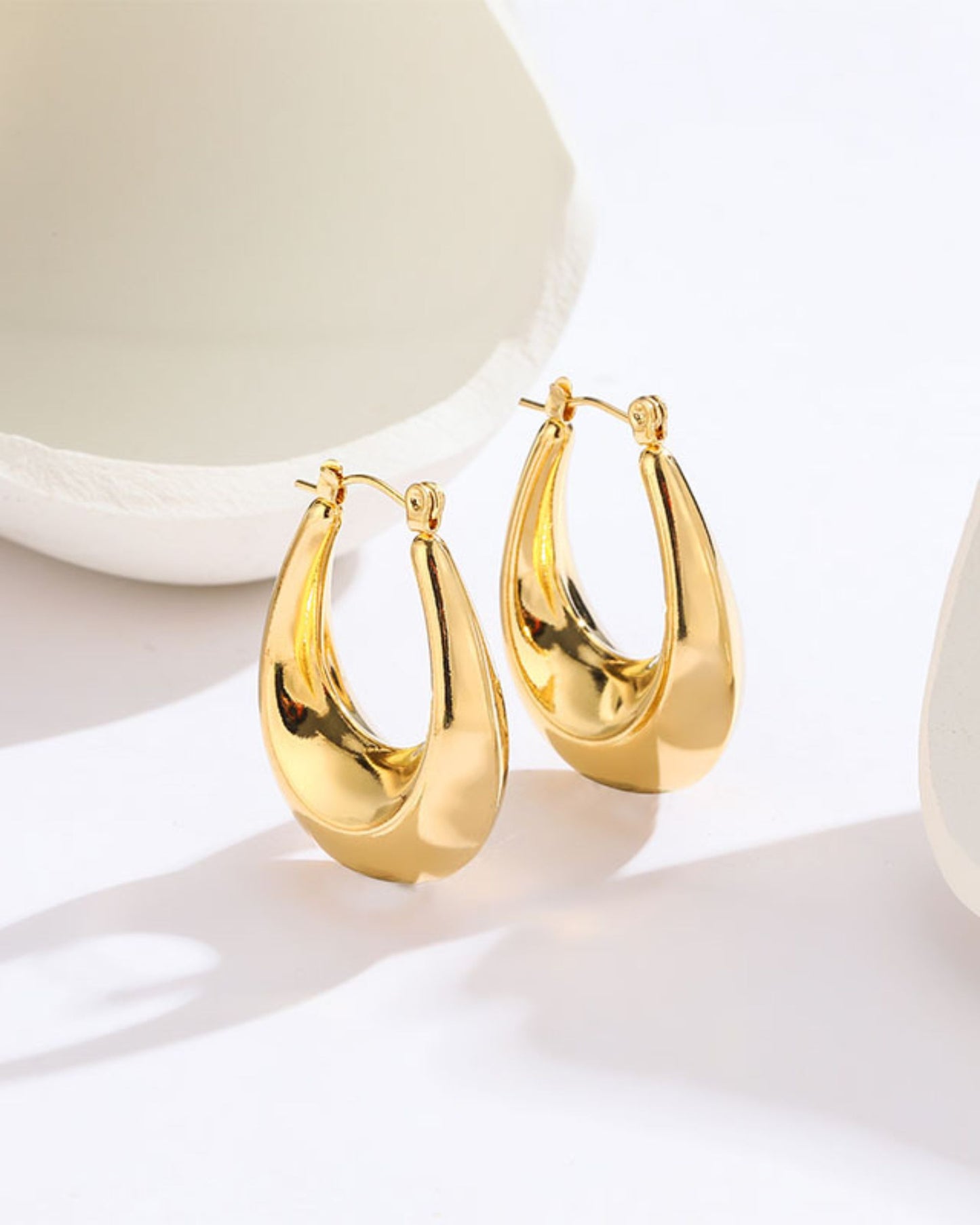 Gold_Freda_Hoop_Earrings_8