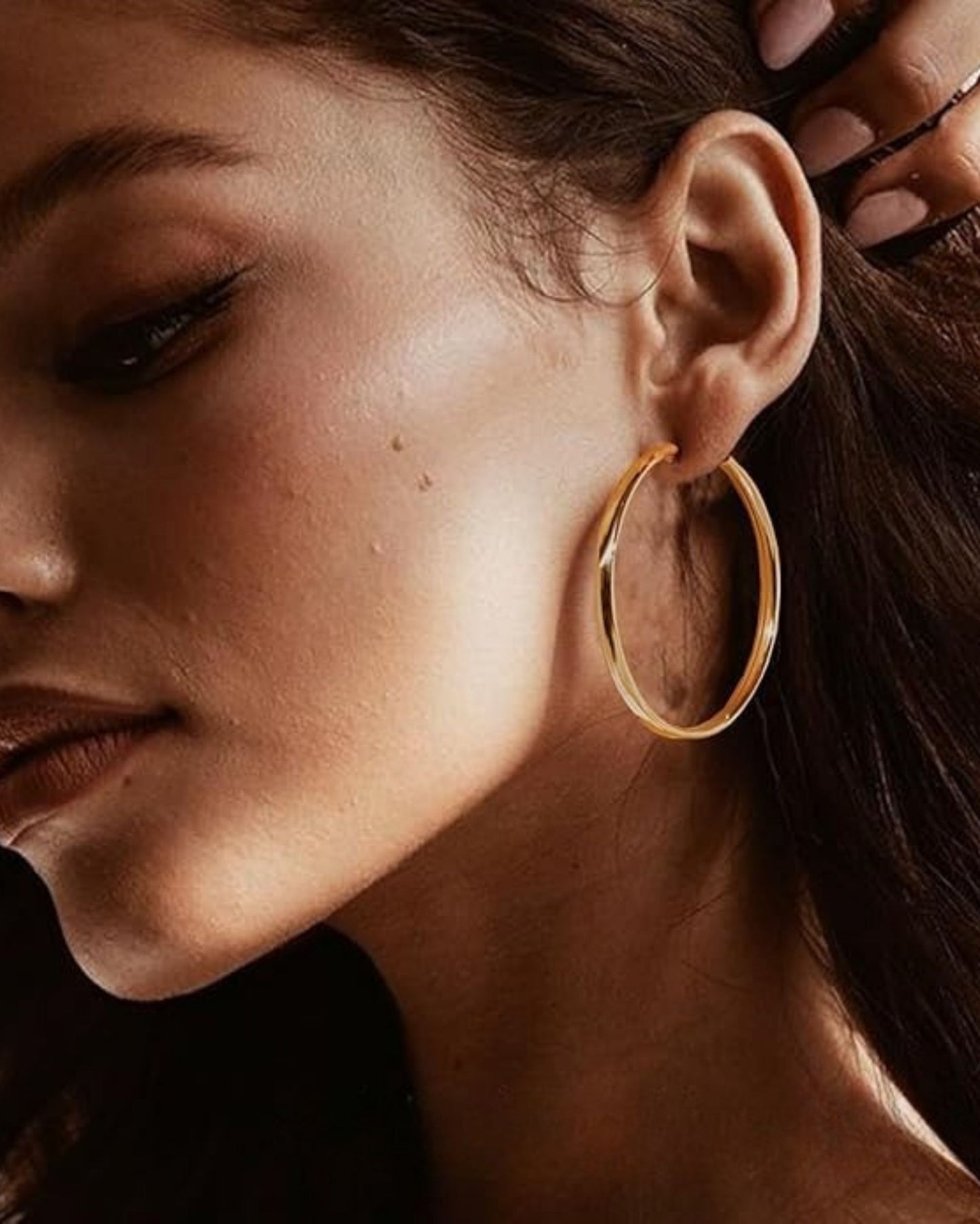 Gold_Grove_Hoop_Earrings_2