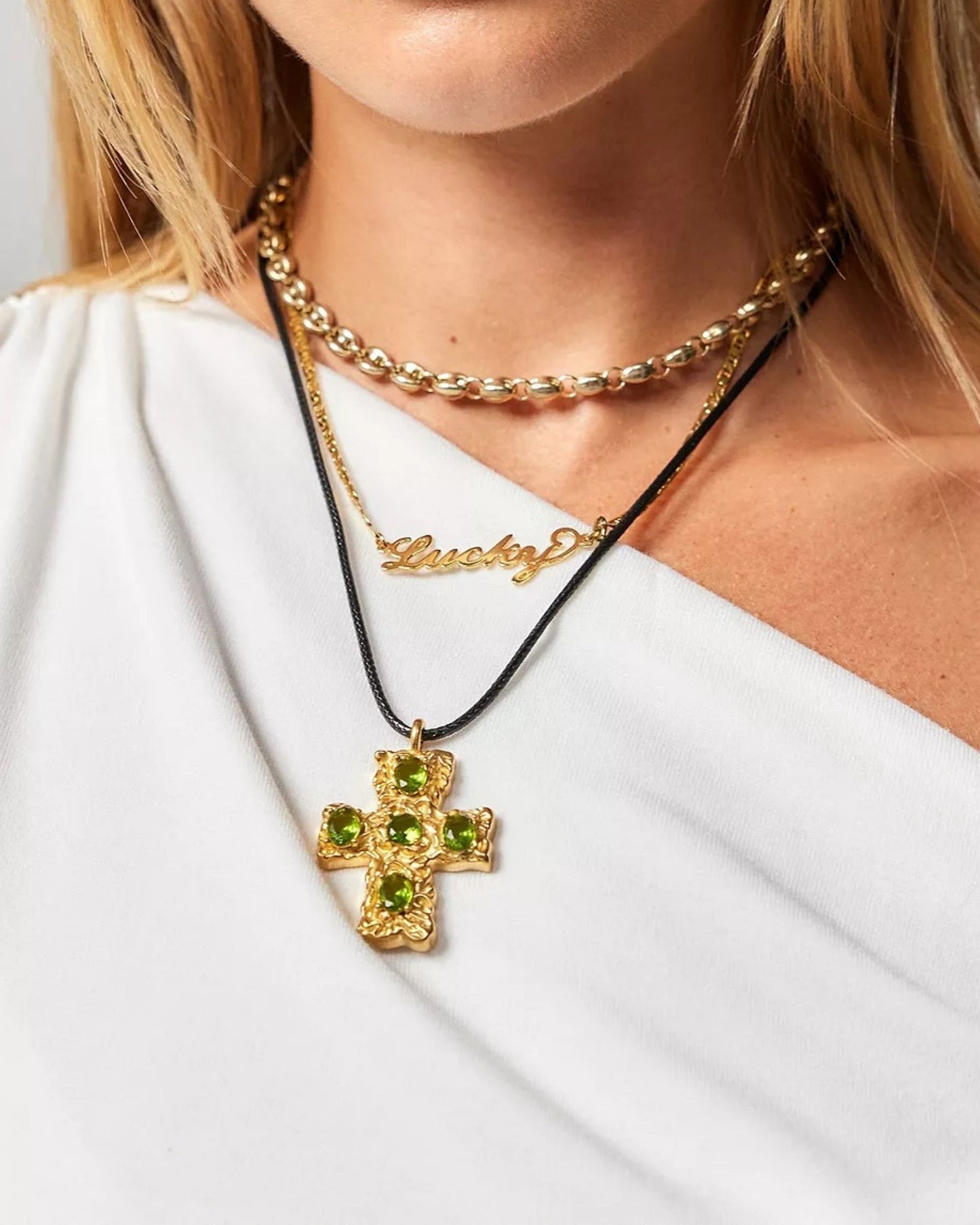 Gold_Guardian_Cross_Necklace_2