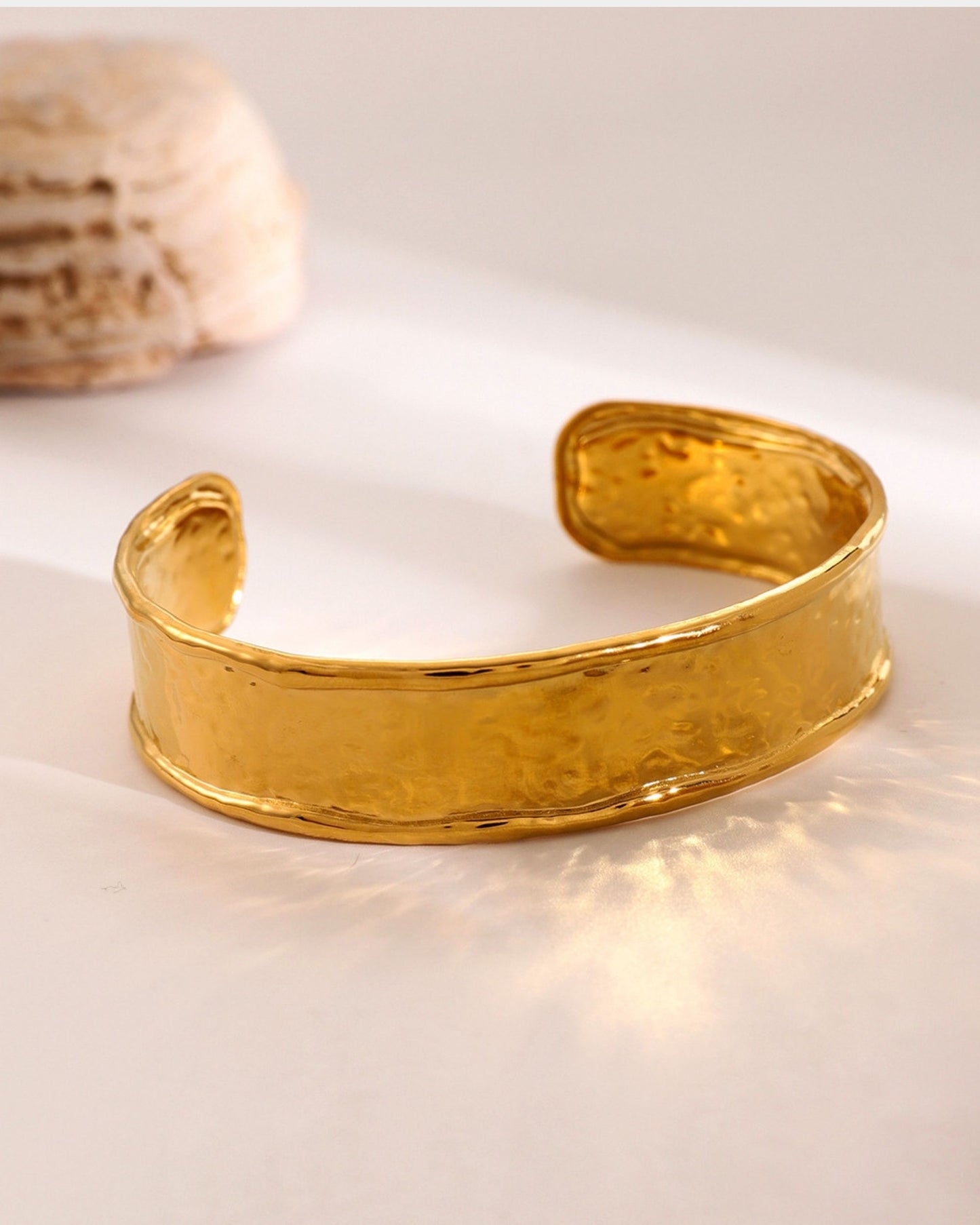 Gold_Hammered_Bangle_3