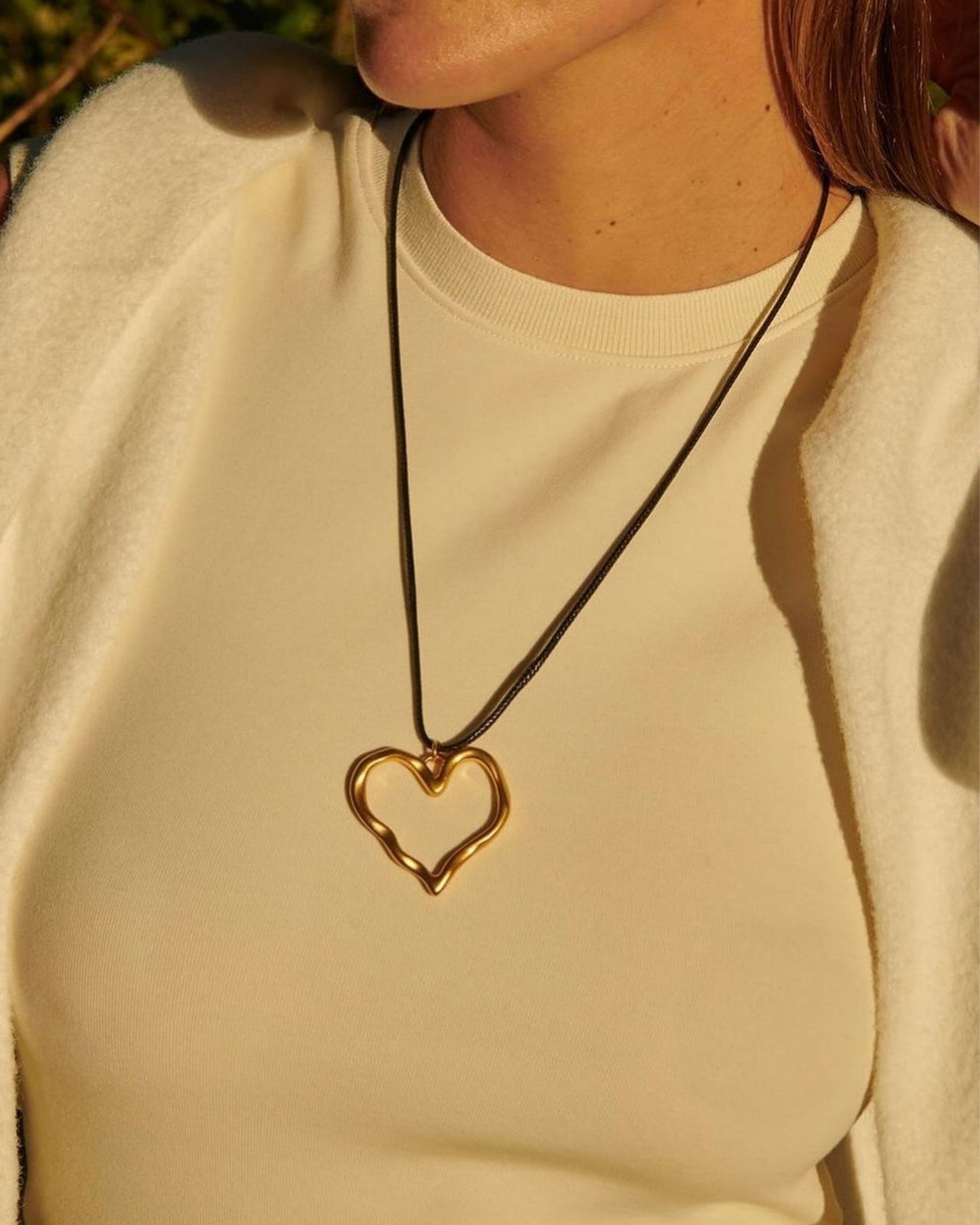 Gold_Heart_Cord_Necklace_2