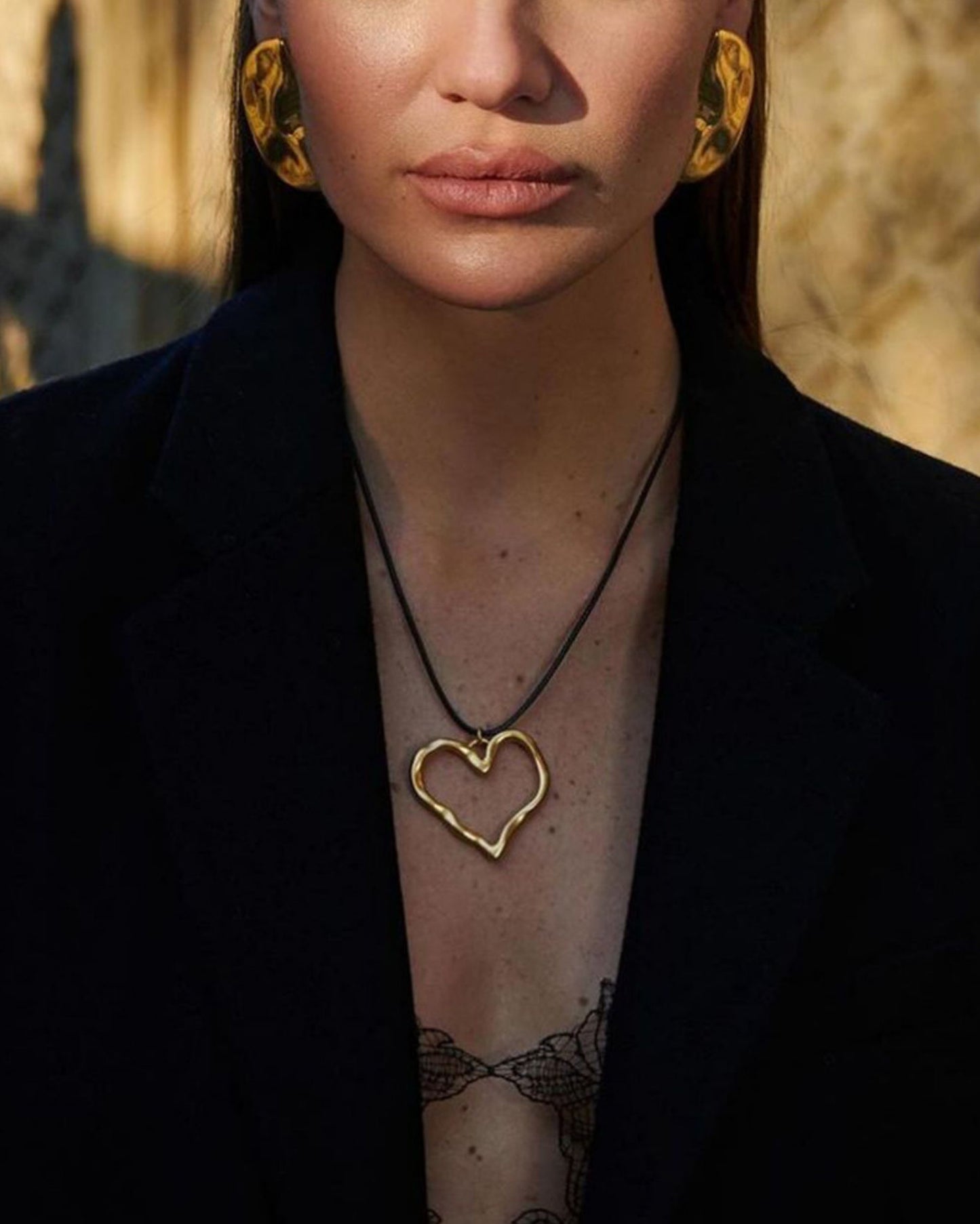 Gold_Heart_Cord_Necklace_3