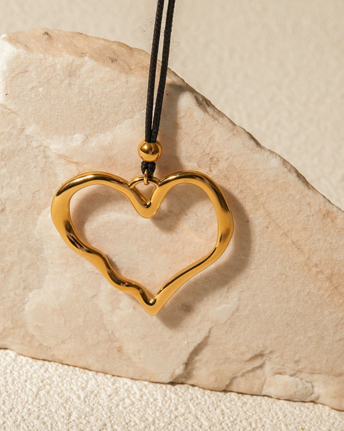 Gold_Heart_Cord_Necklace_5