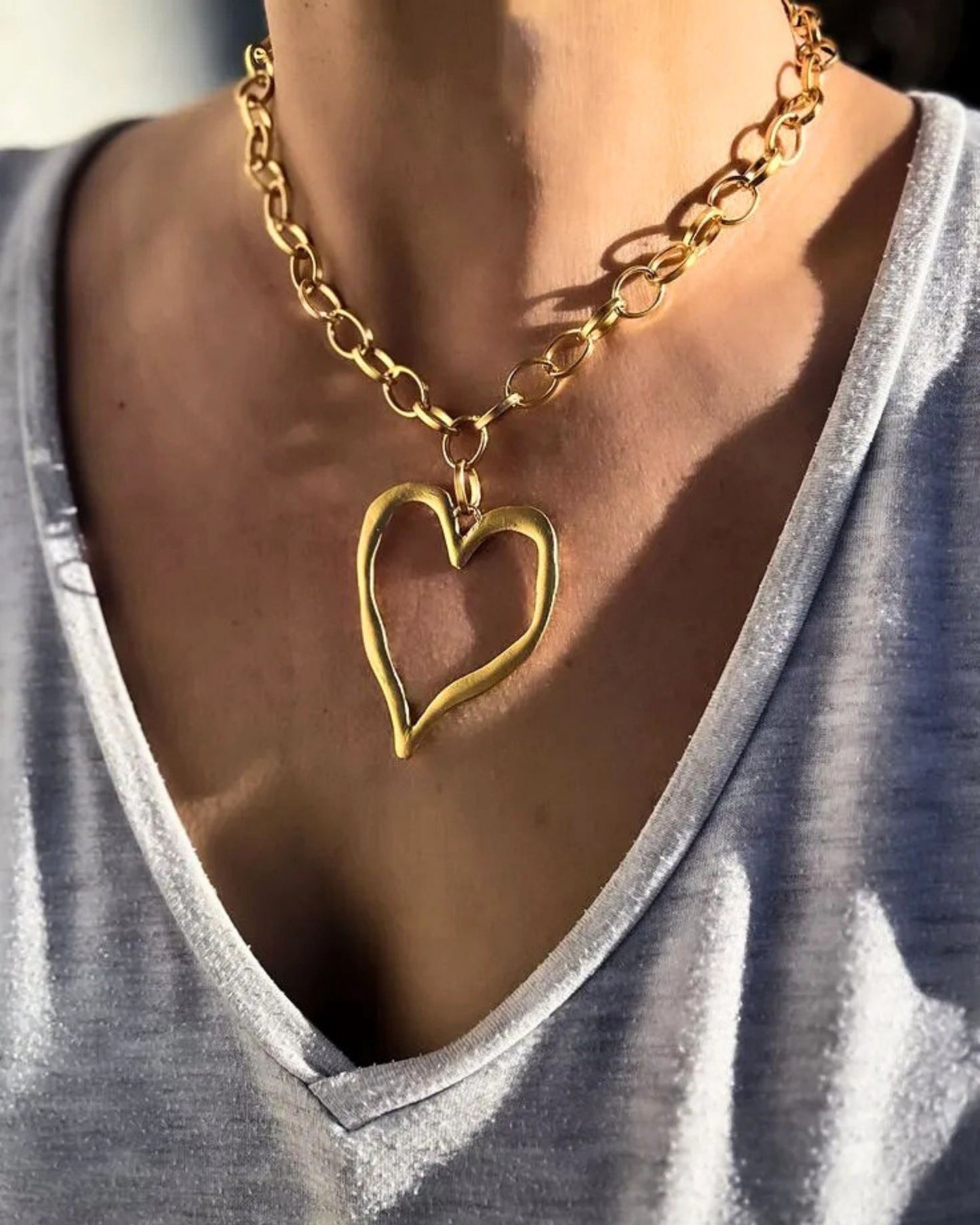 Gold_Hollow_Heart_Necklace_2