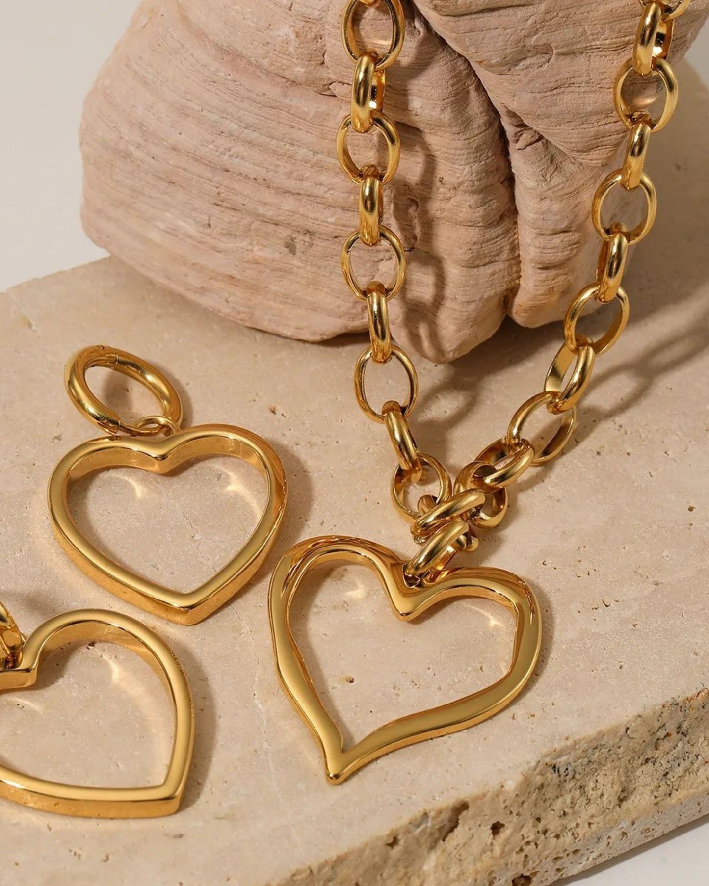 Gold_Hollow_Heart_Necklace_3