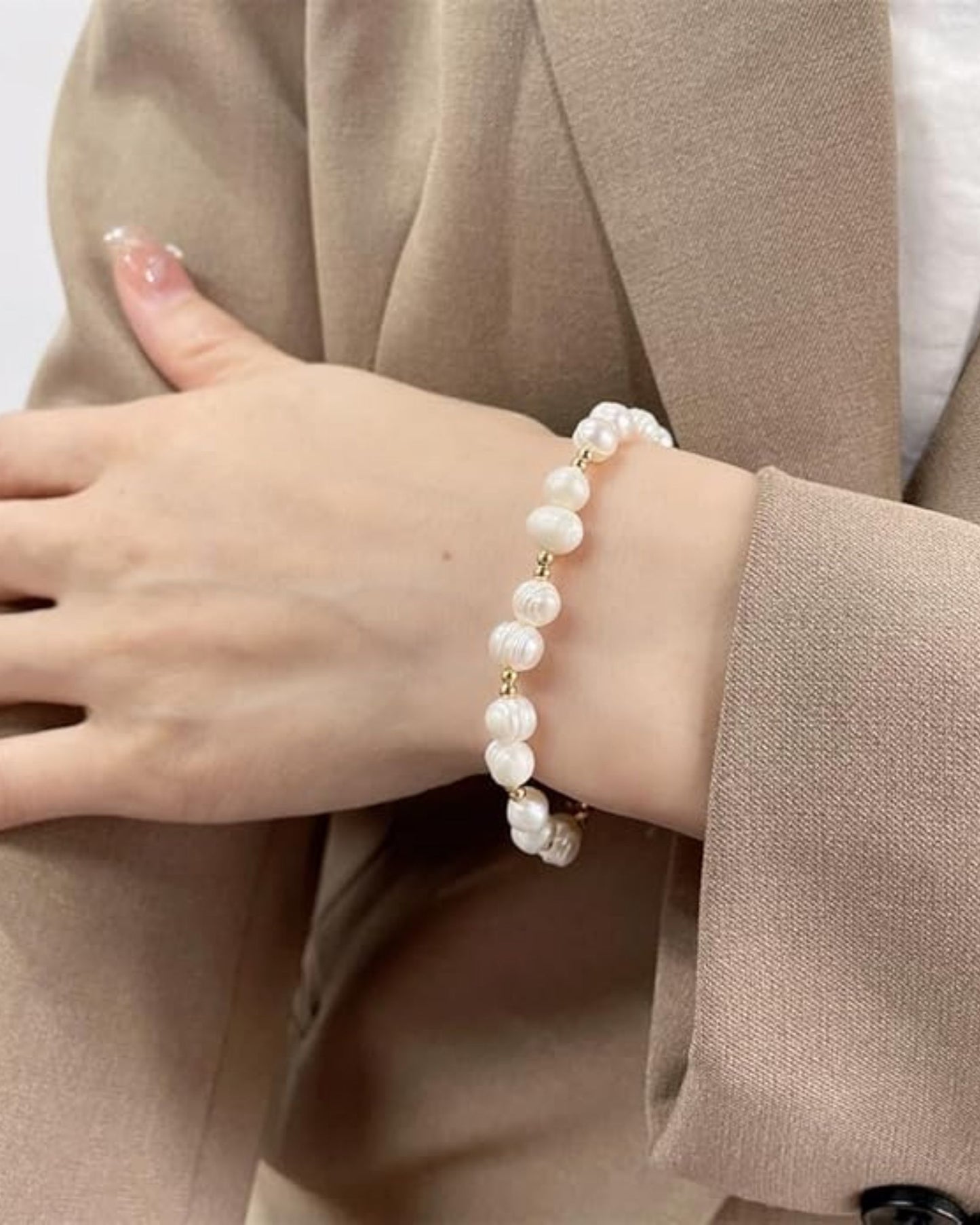 Gold_Isabella_s_Radiance_Pearl_Bracelet_4