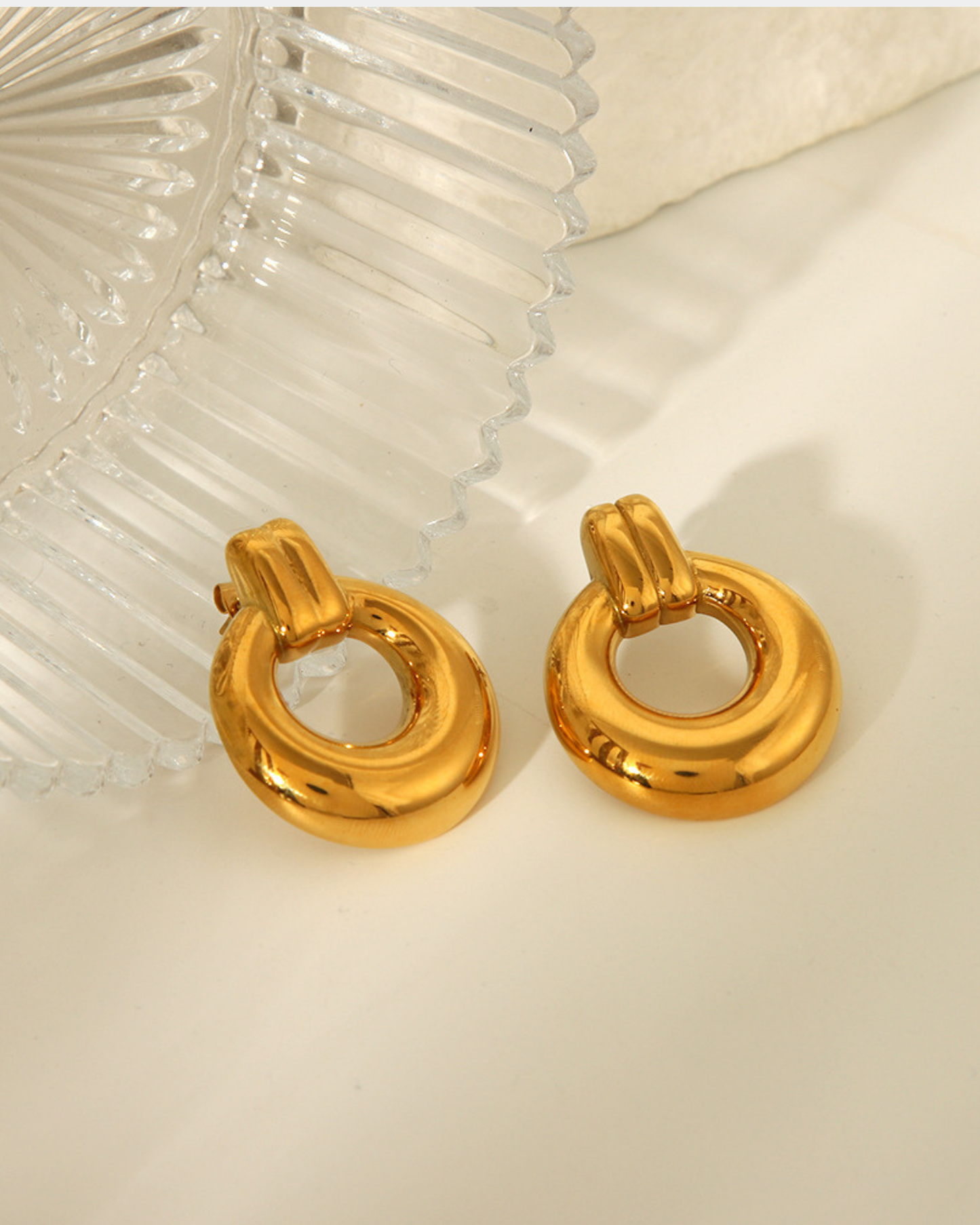 Gold_Knot_Stud_Earrings_3