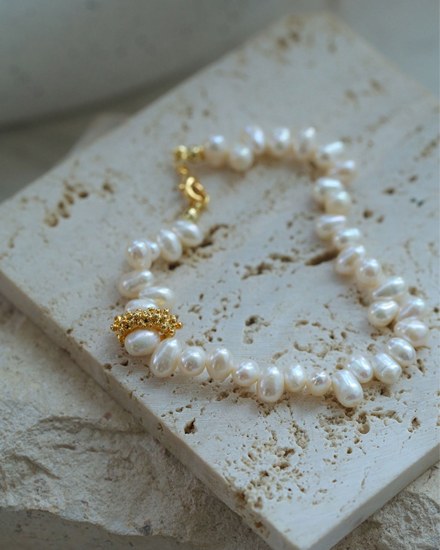 Gold_Lilium_Bracelet_1