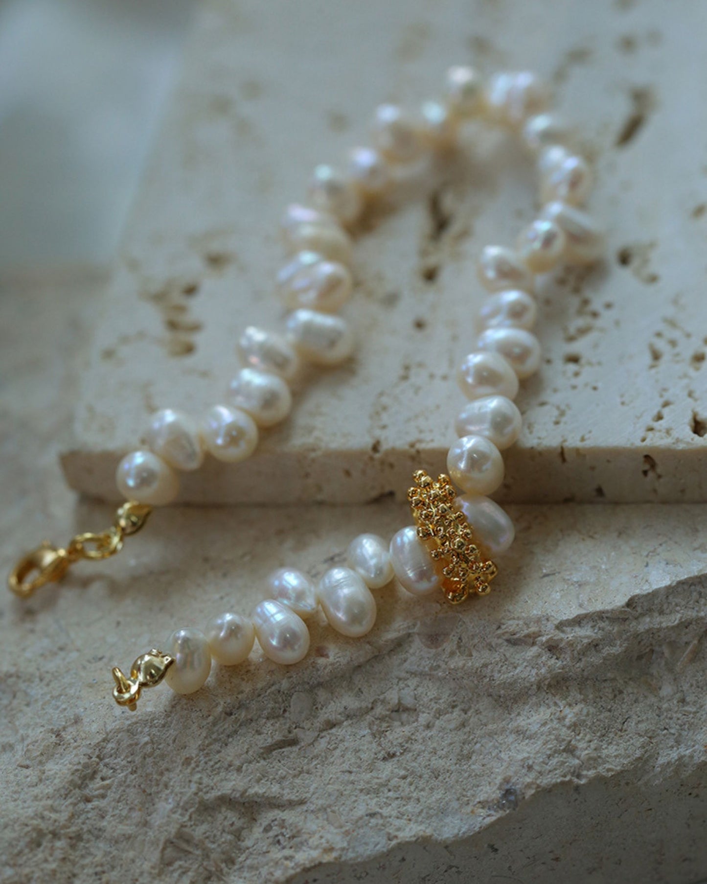 Gold_Lilium_Bracelet_3