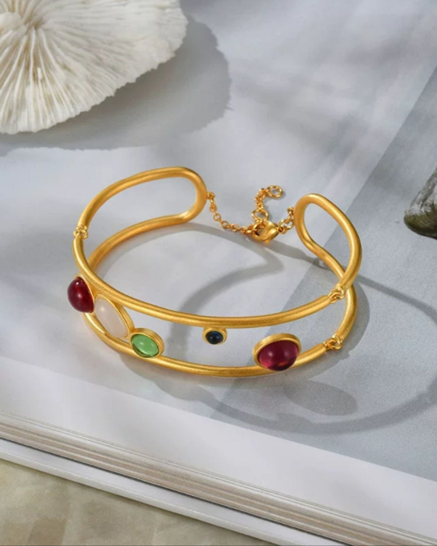 Gold_Livia_Orbit_Bangle_1