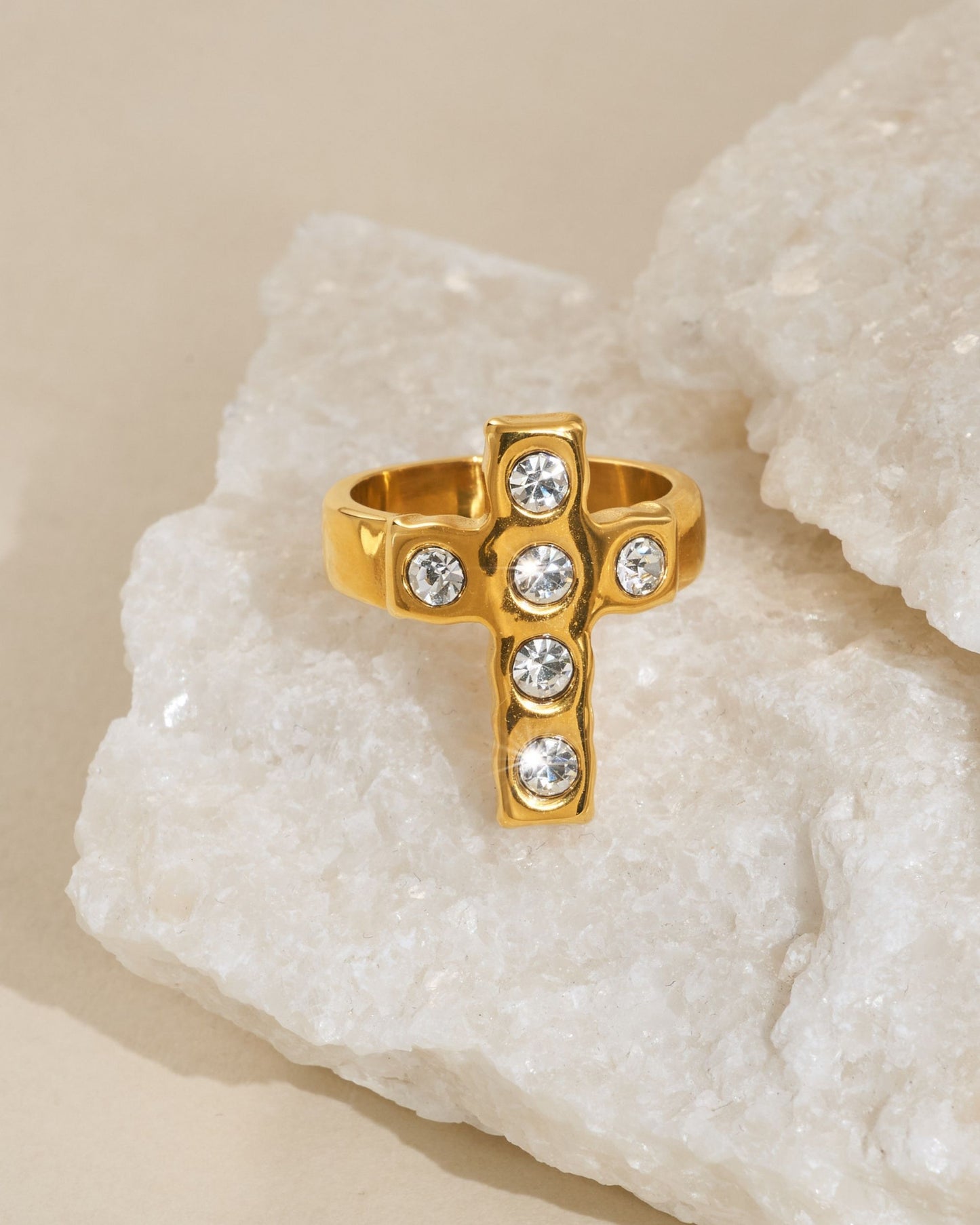 Gold_Lucent_Cross_Ring_4