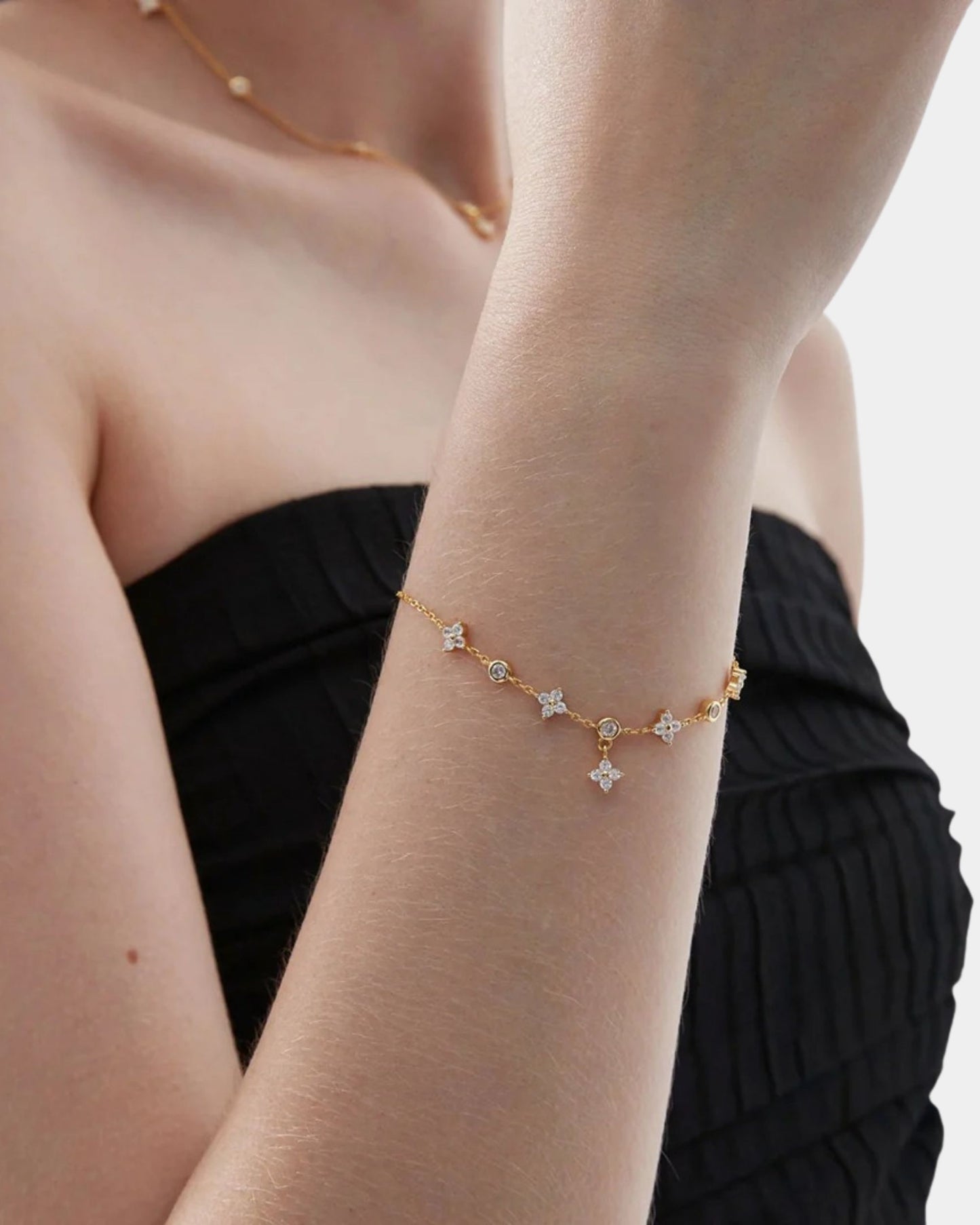 Gold_Lucky_Clover_Bracelet_2