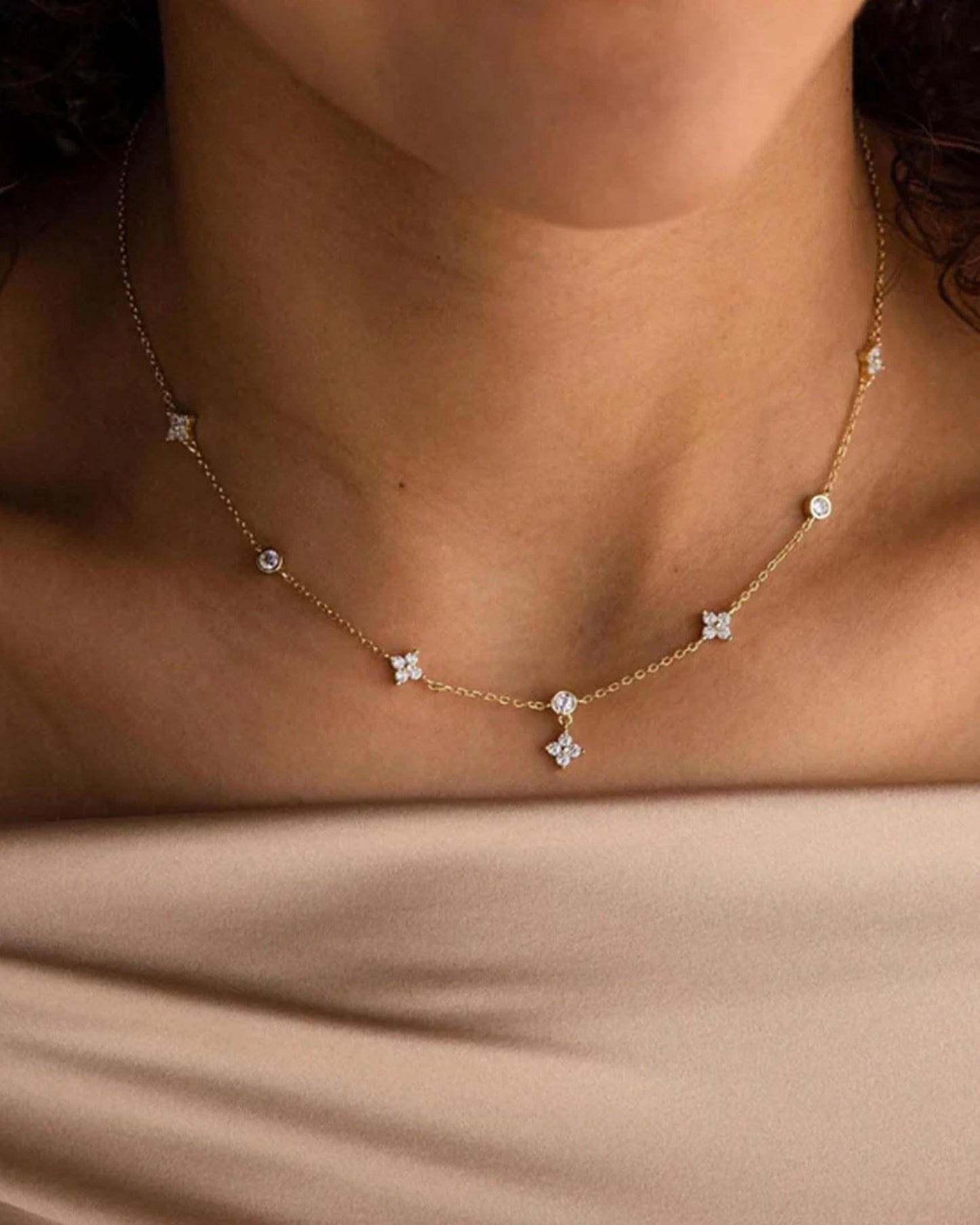 Gold_Lucky_Clover_Necklace_3