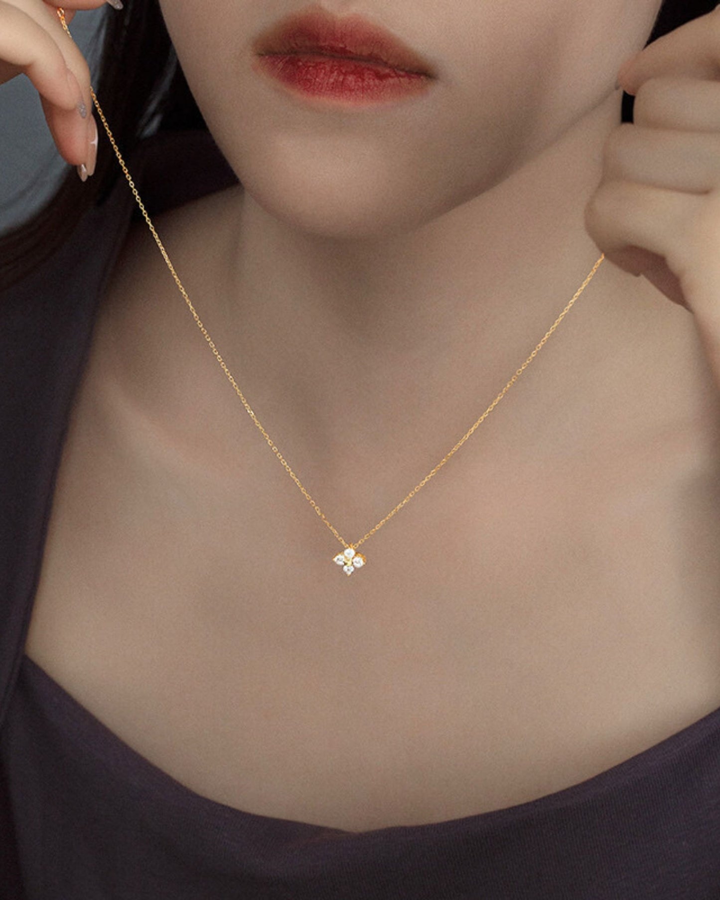 Gold_Lucky_Clover_Pendant_Necklace_2