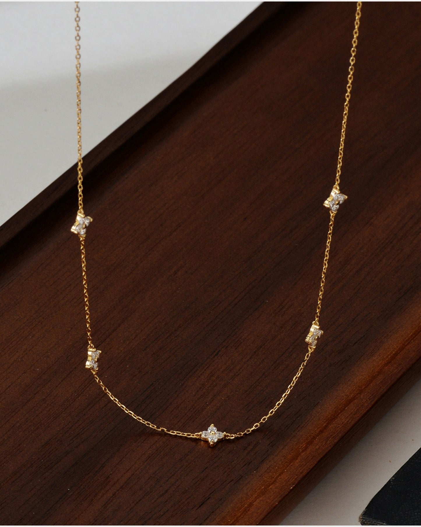 Gold_Lucky_Clover_Station_Necklace_3
