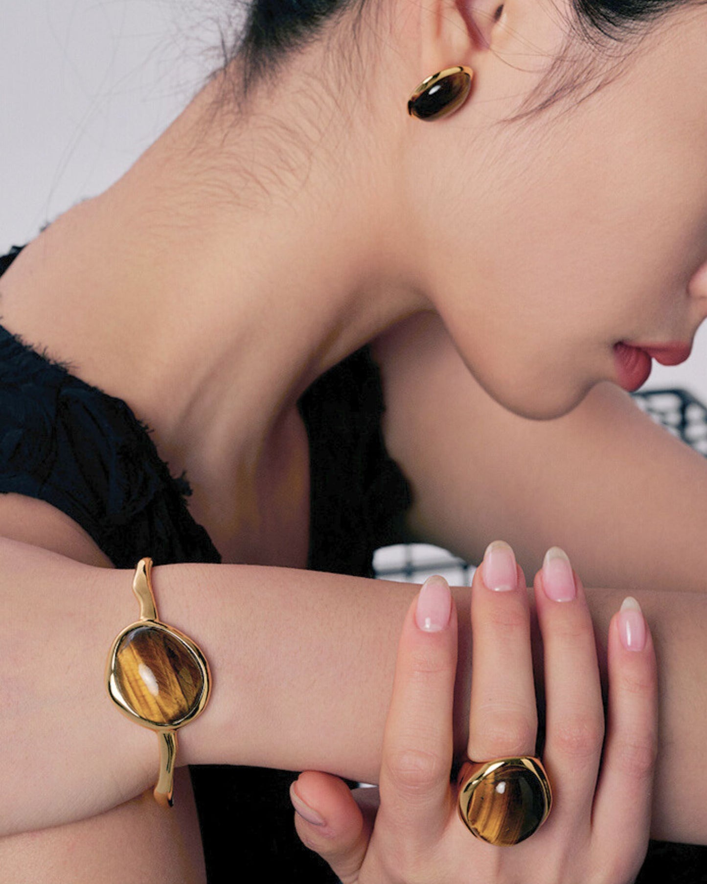Gold_Lumen_Root_Bangle_4