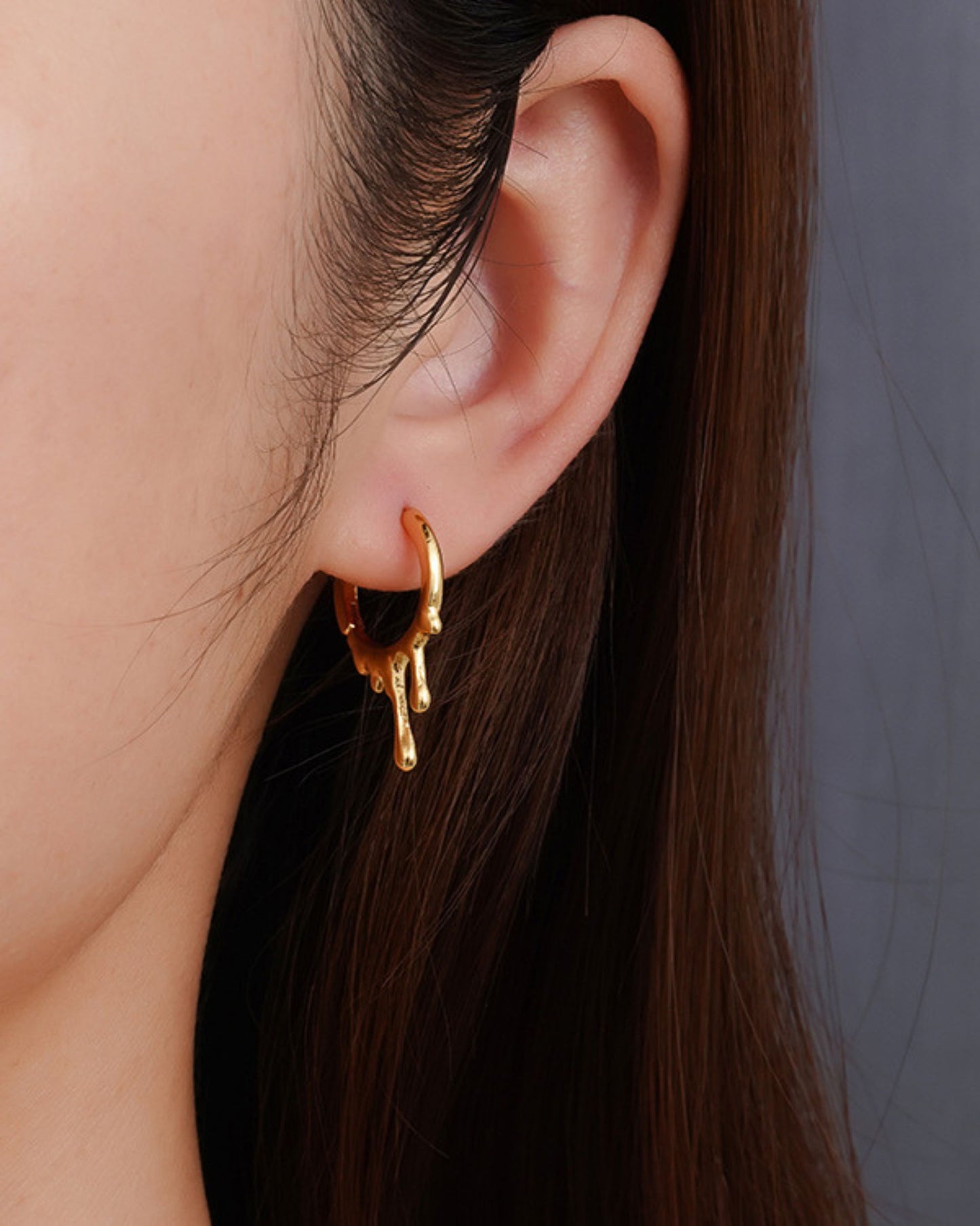 Gold_Molten_Caramel_Drip_Hoop_Earrings_2
