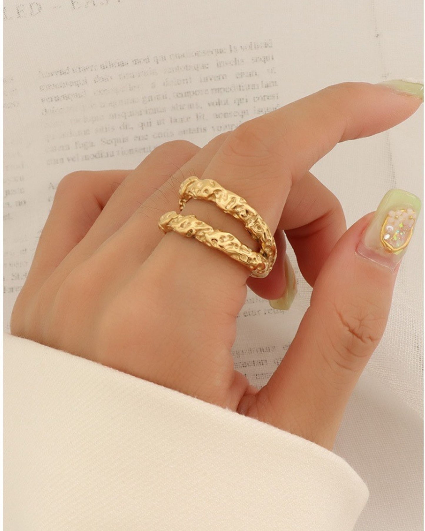 Gold_Molten_Harmonia_Ring_2