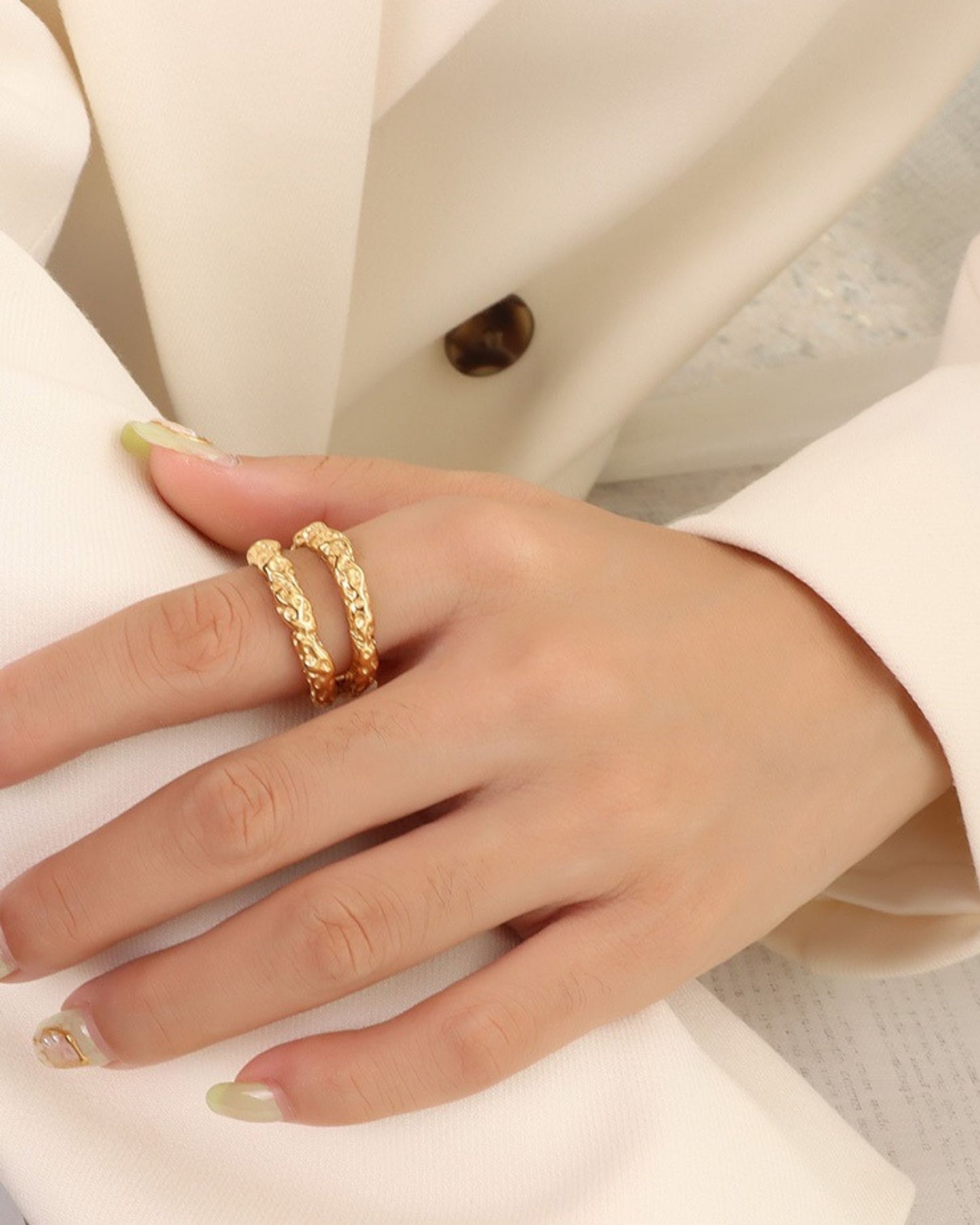 Gold_Molten_Harmonia_Ring_5