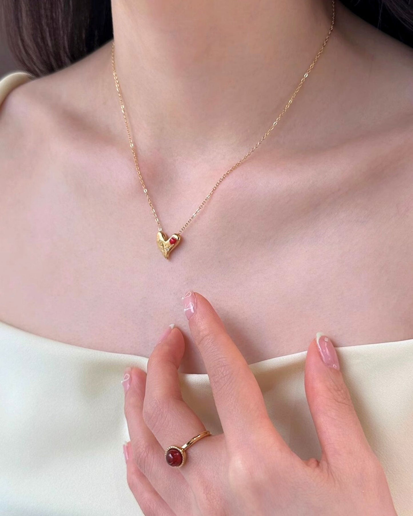 Gold_Moonpool_Necklace_2